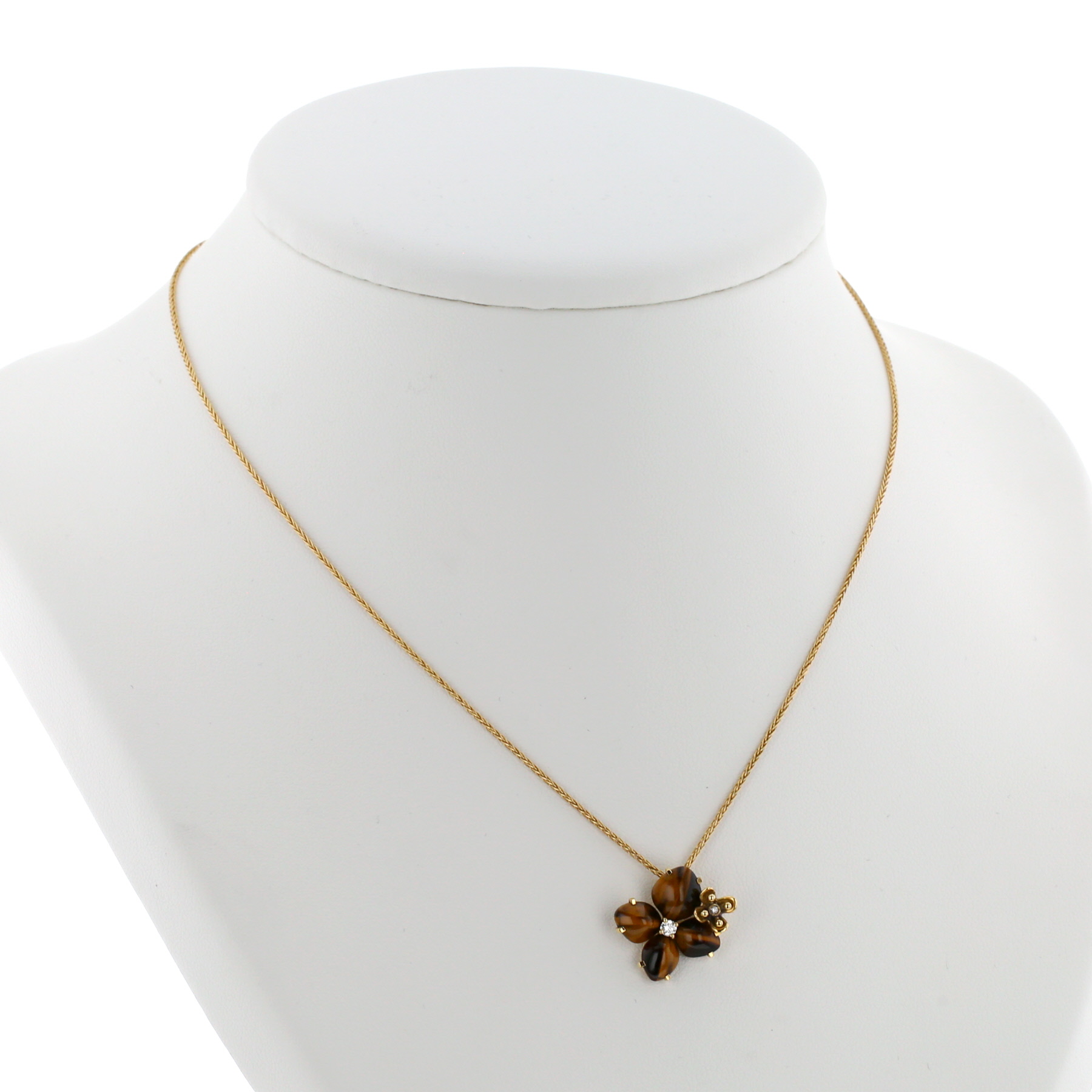 Collier Chaumet Hortensia en or jaune, oeil de tigre et diamants