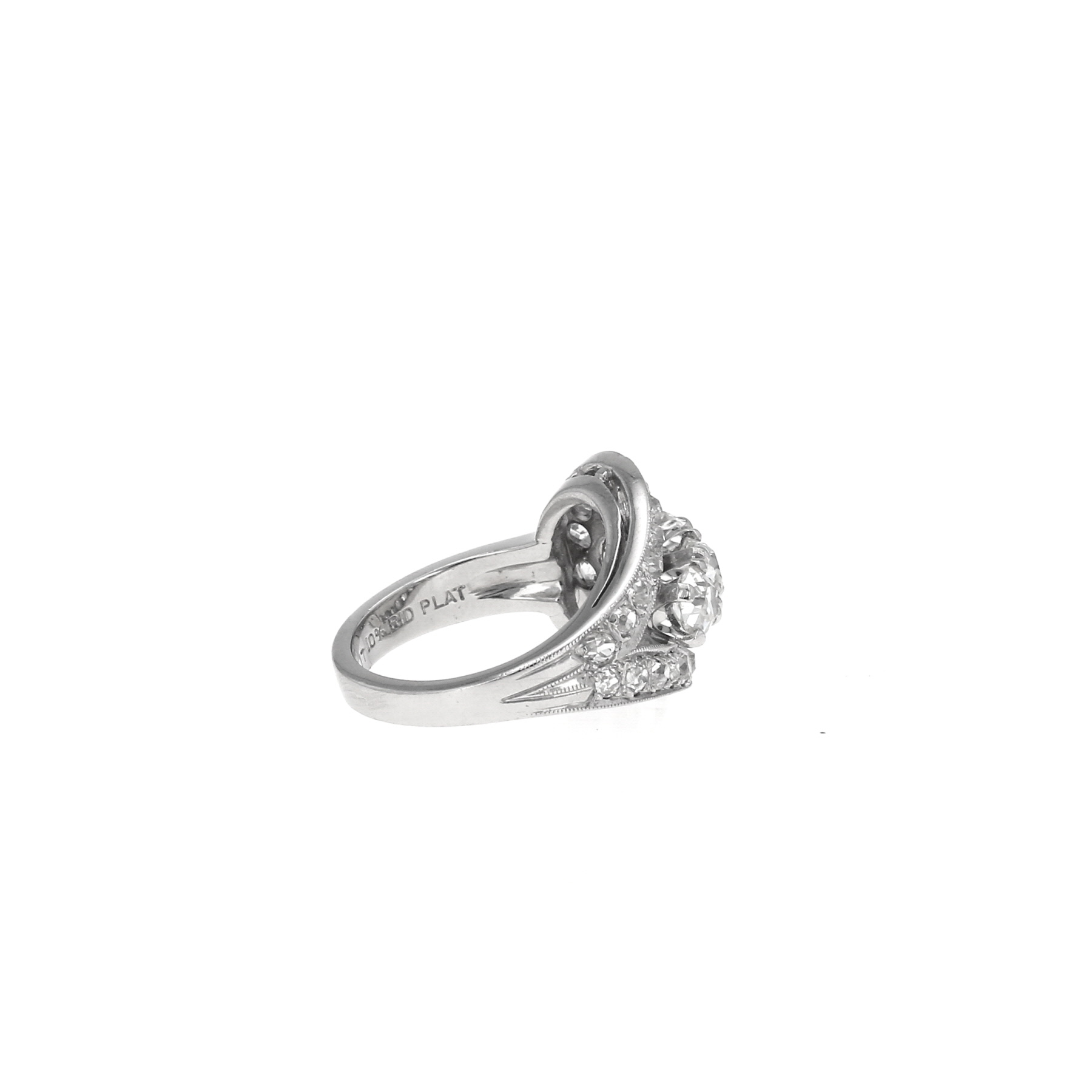 Vintage  ring in platinium and diamonds