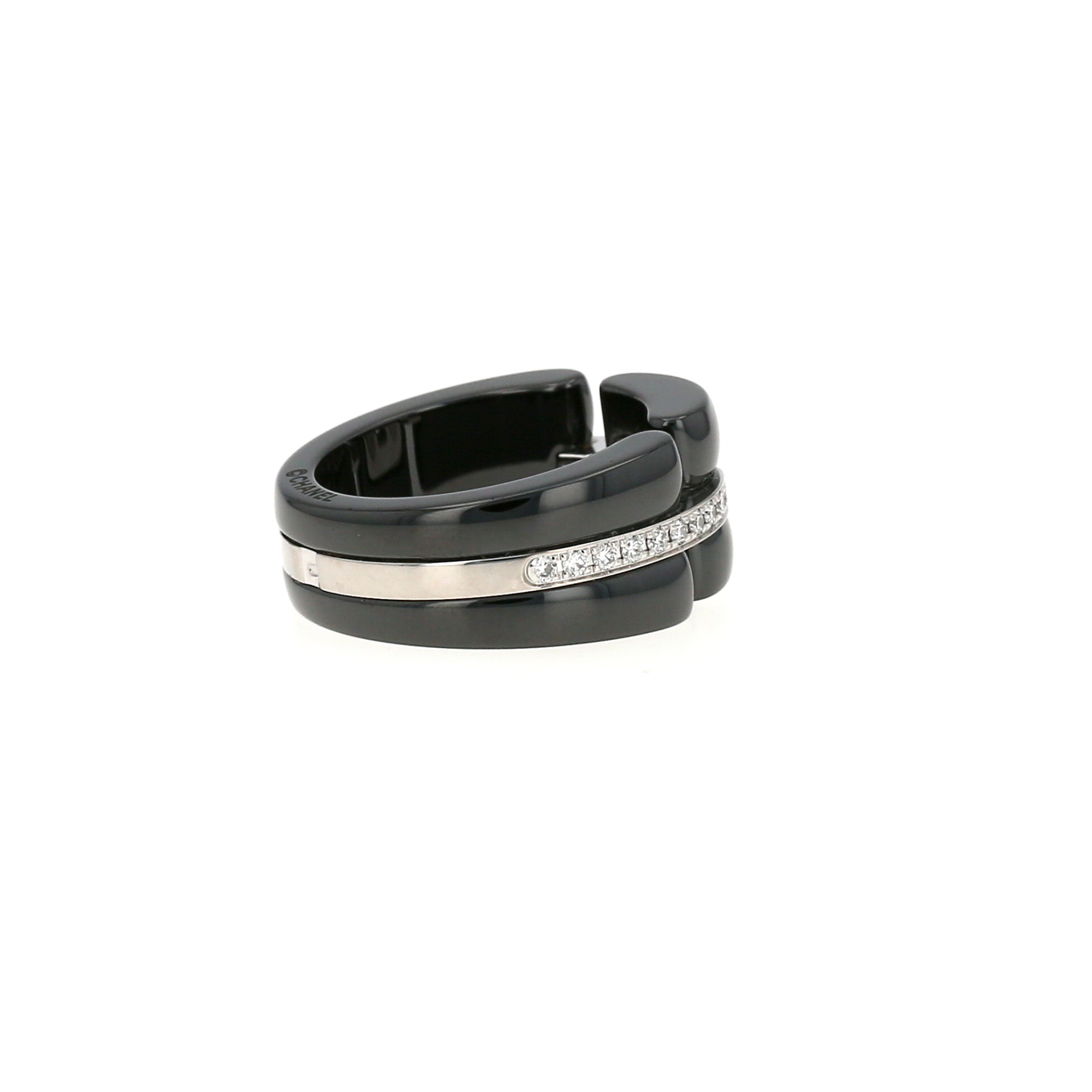 Bague Chanel  en or blanc, céramique noir et diamants