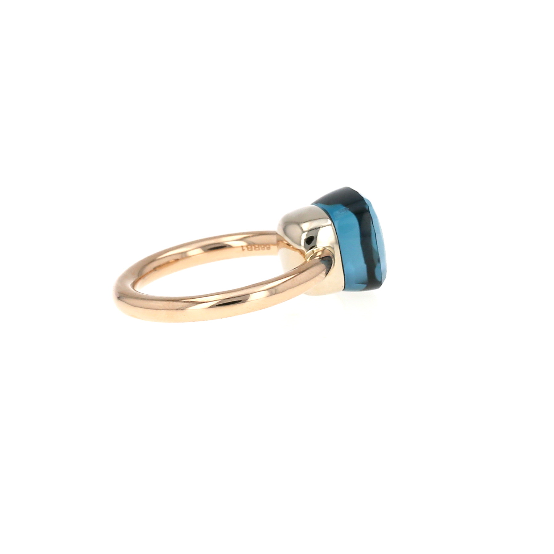Bague Pomellato Nudo Classic en or rose et topaze blue london