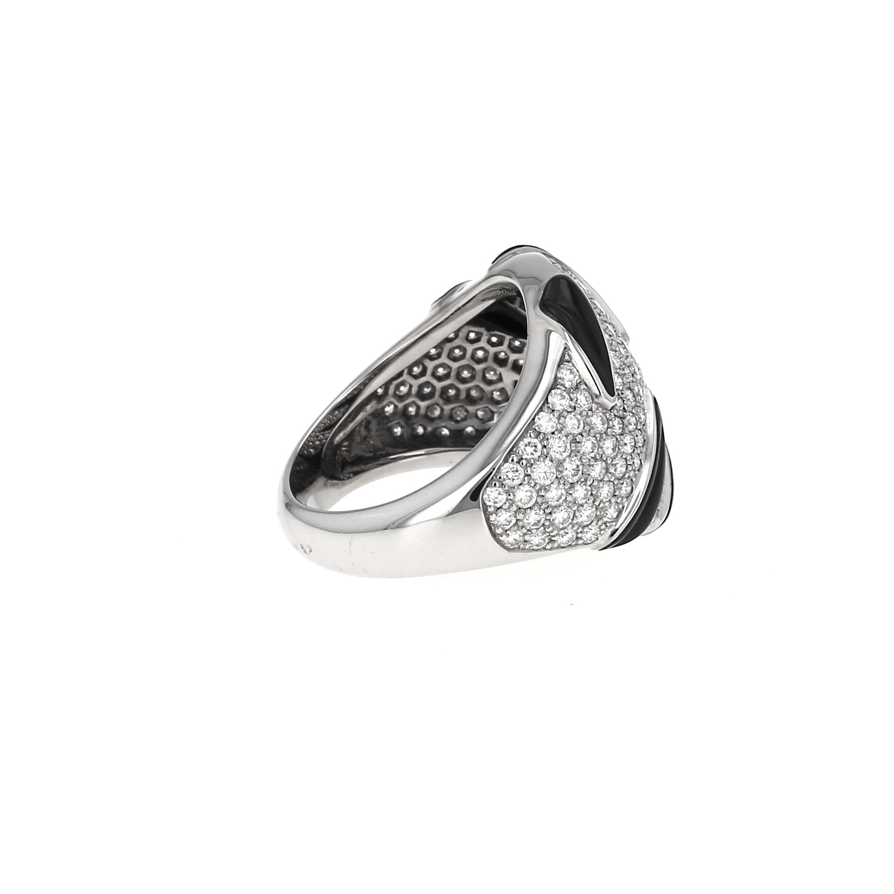 Cartier  ring in white gold, diamonds and onyx Cartier  ring in white gold, diamonds and onyx