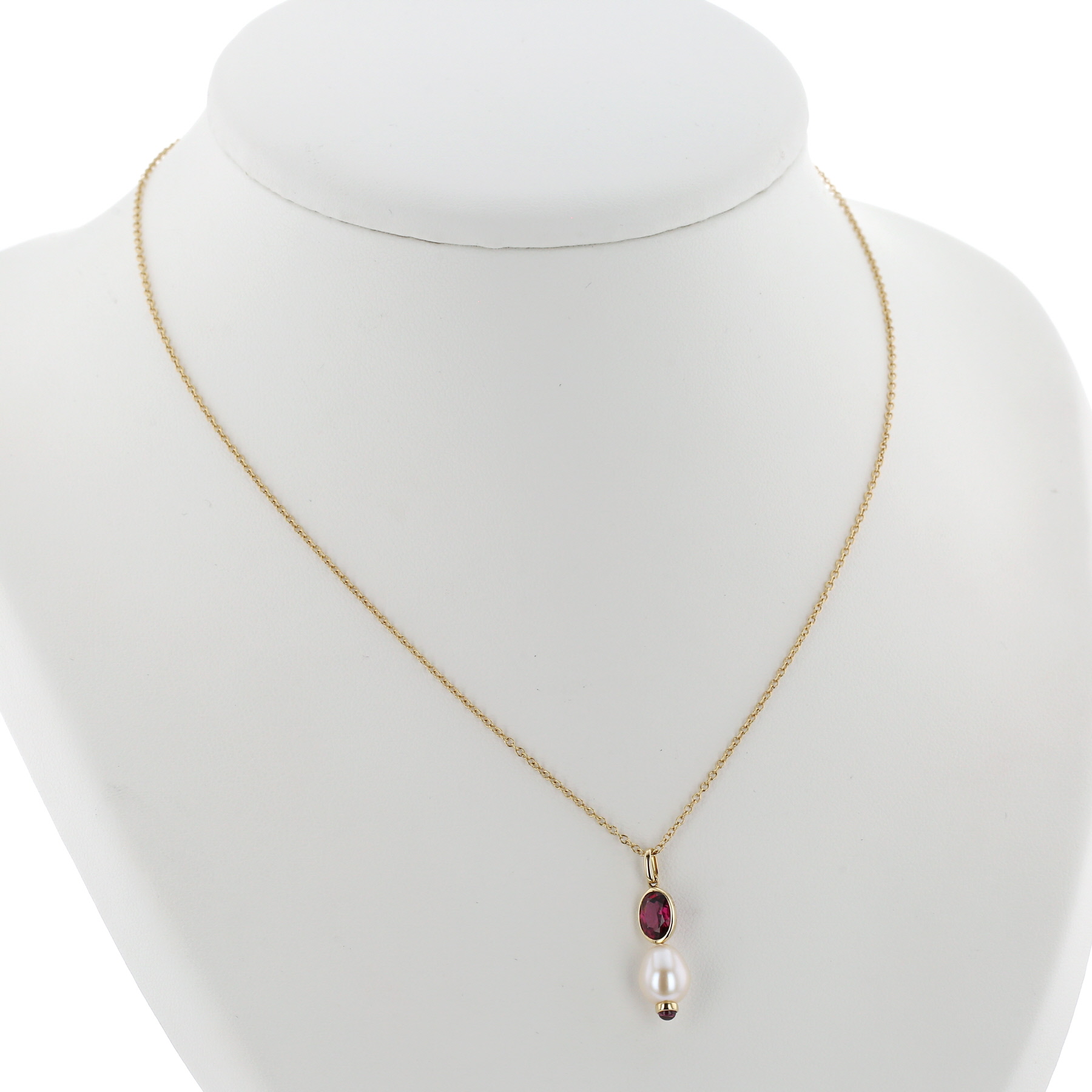 Poiray Perles Précieuses small model necklace in yellow gold, rhodolite and pearl