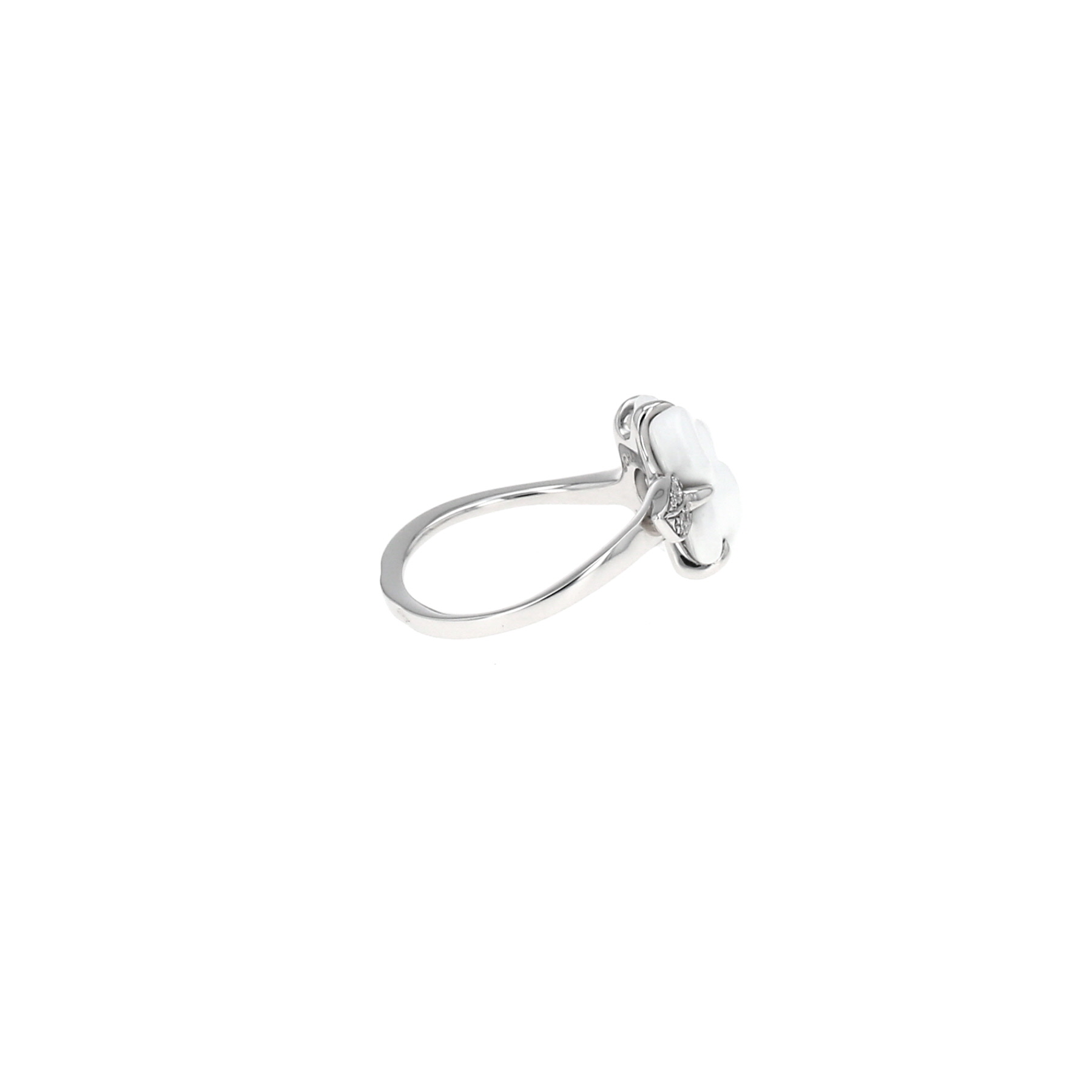 Chanel Camelia ring in white gold, agate and diamonds