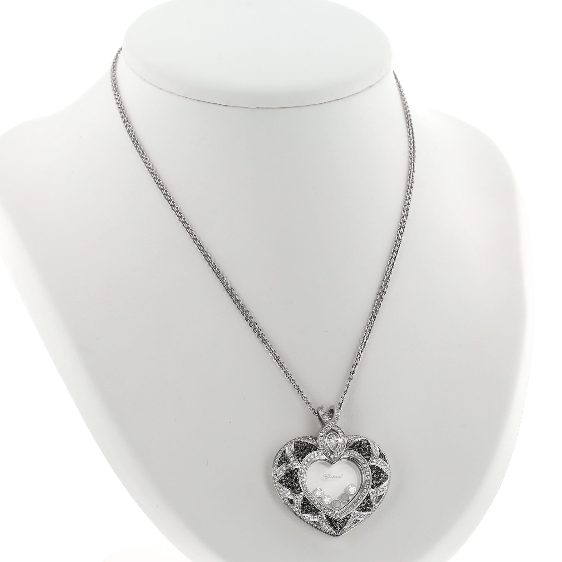Chopard Happy Diamonds necklace in white gold and diamonds