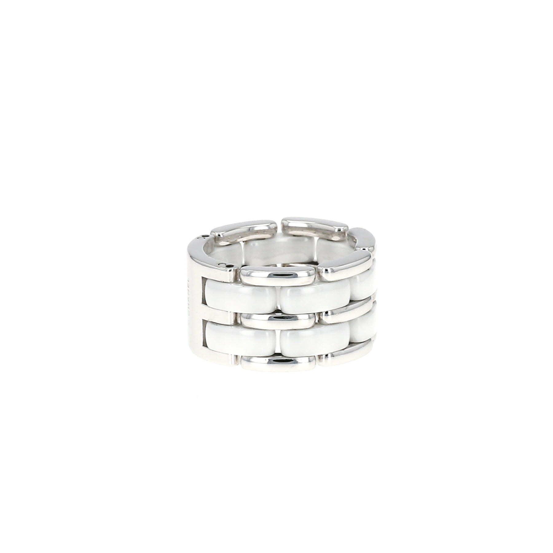 Sortija flexible Chanel Ultra modelo grande de oro blanco y cerámica