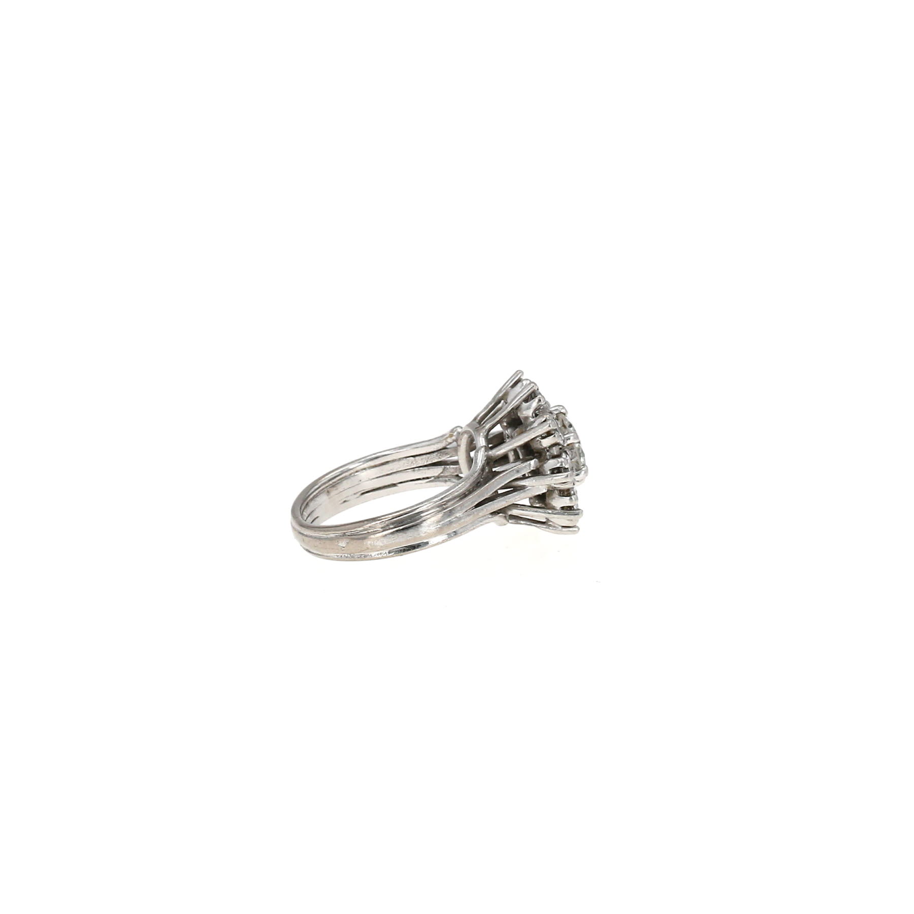 Anello Pompadour Vintage  in oro bianco, platino e diamanti