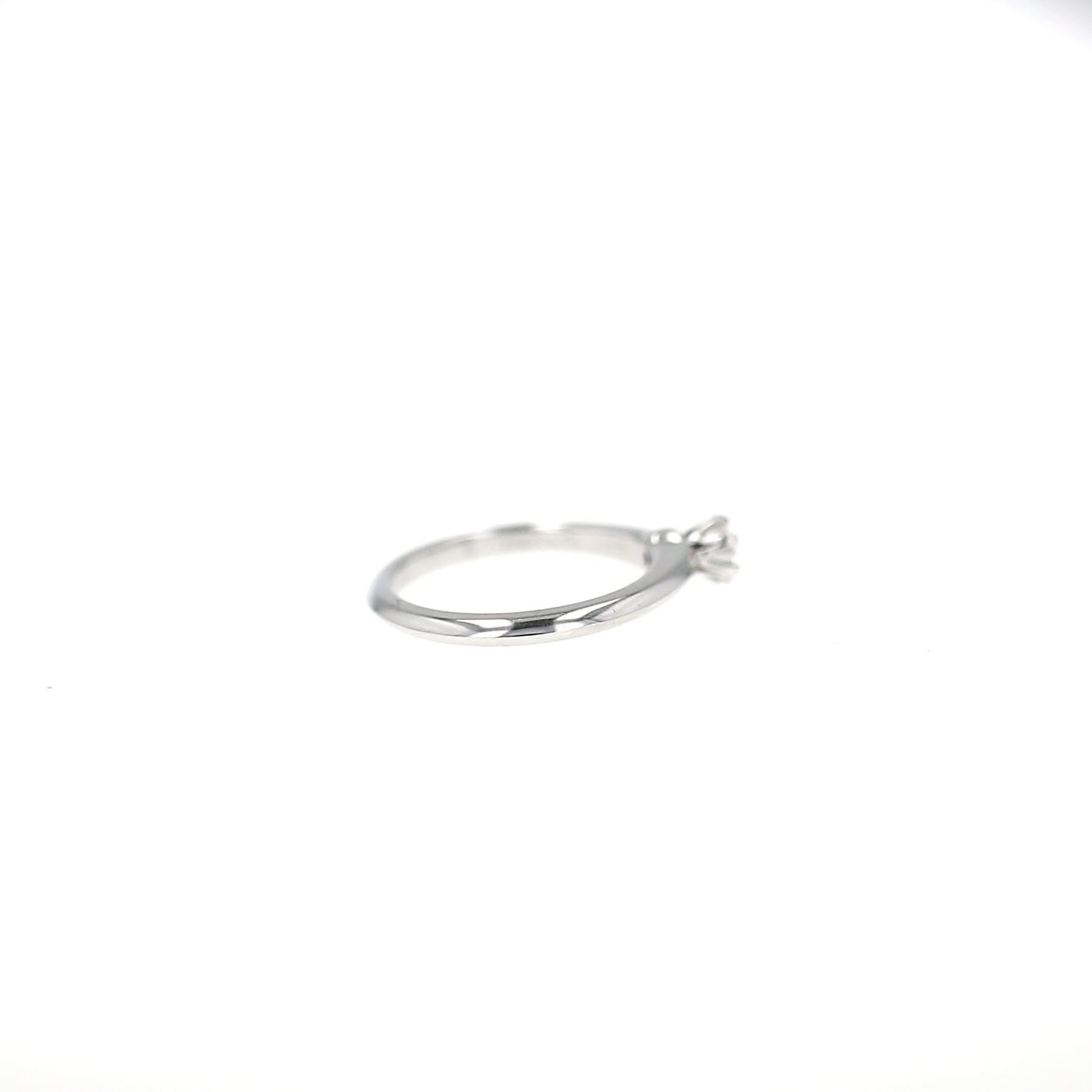 Sortija solitaria Tiffany & Co Setting de platino y diamante