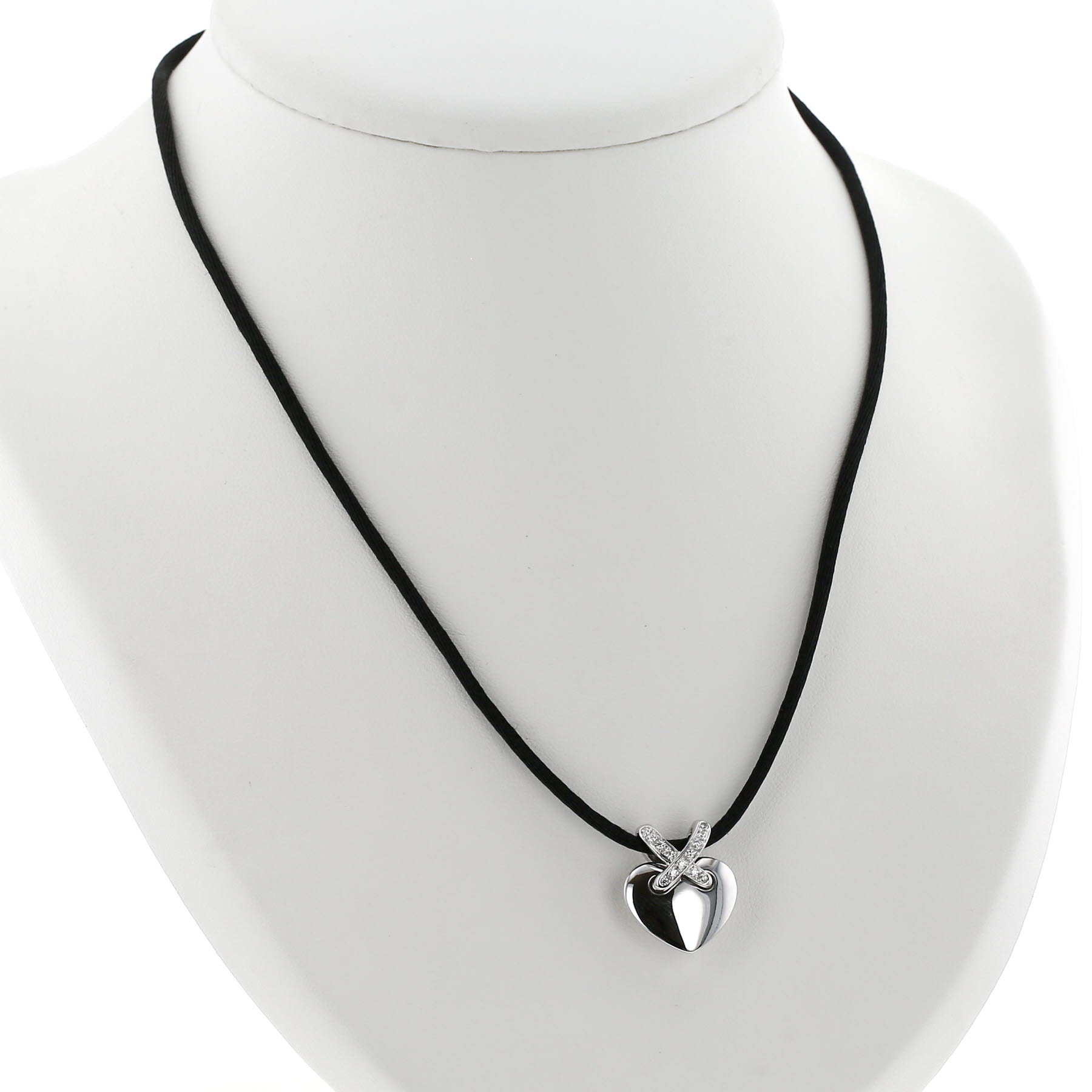 Pendentif Chaumet Lien moyen modèle en or blanc et diamants