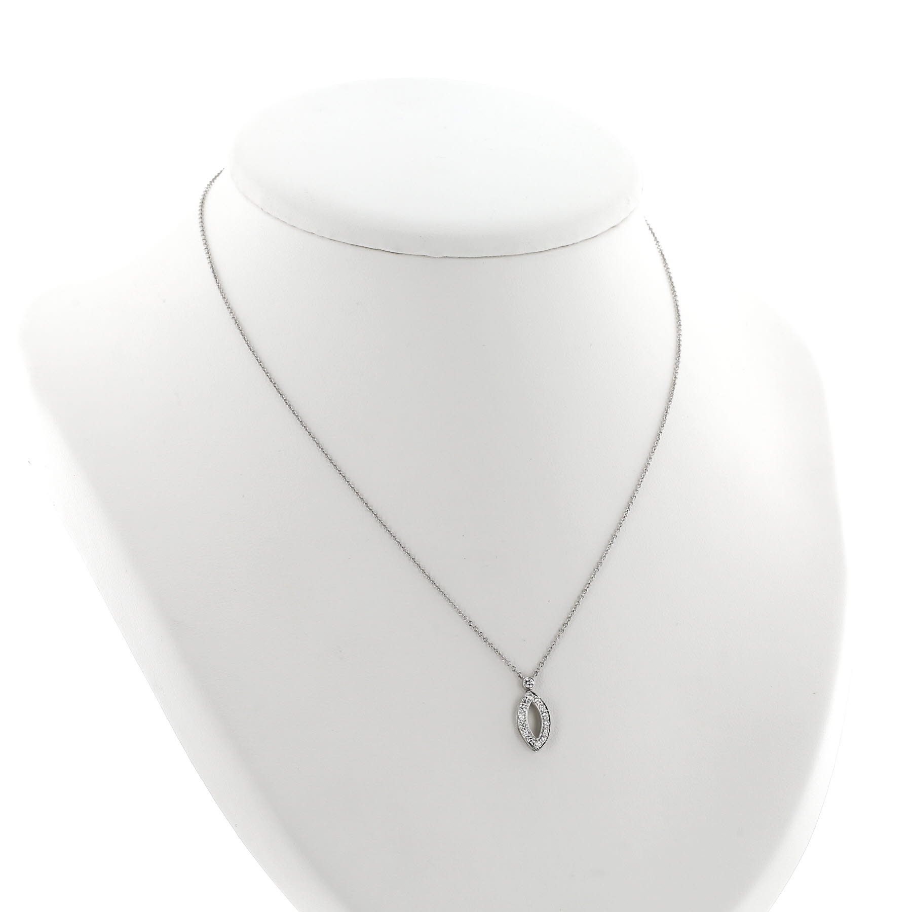 Colgante Tiffany 
Co  de platino y diamantes