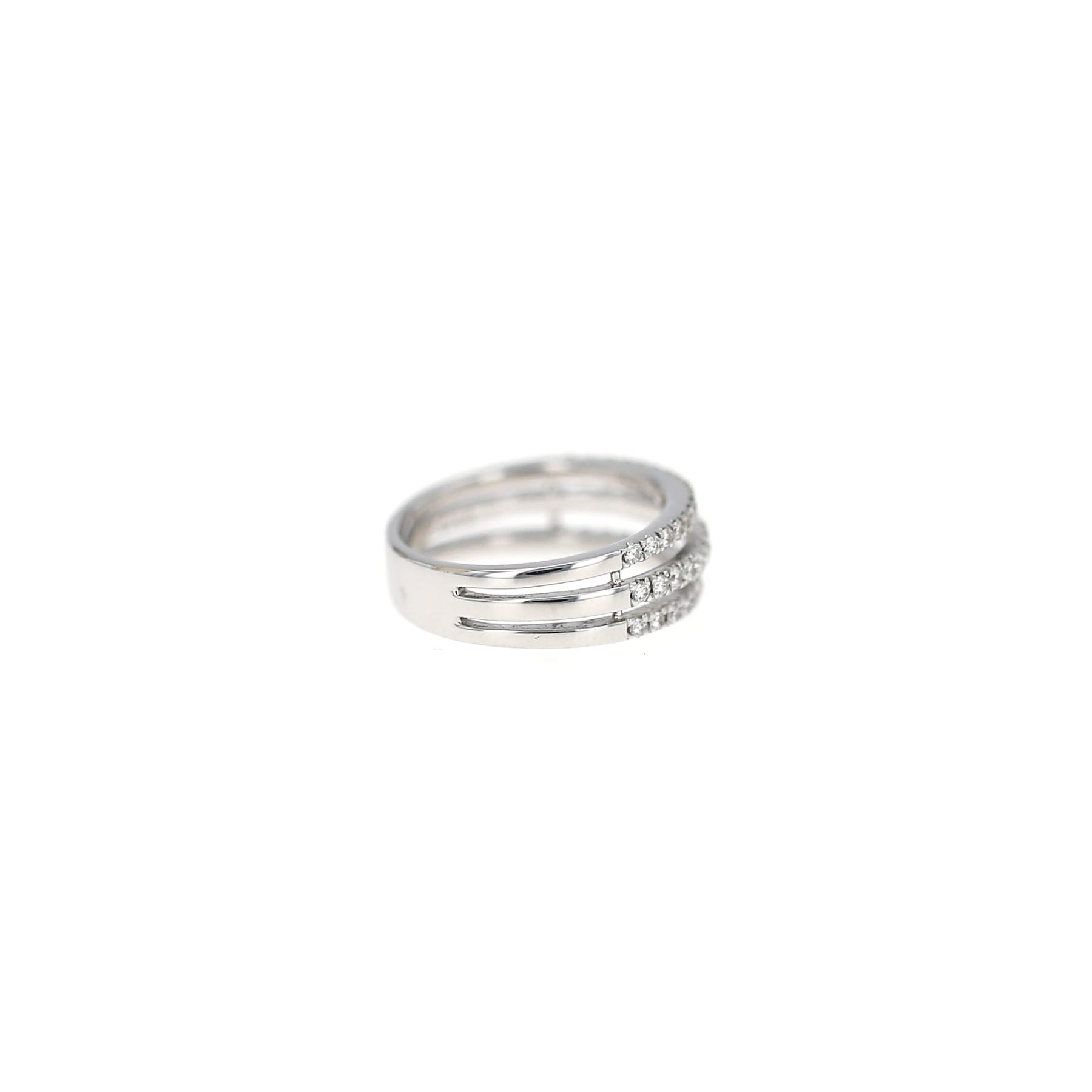 Tasaki  ring in white gold and diamonds
