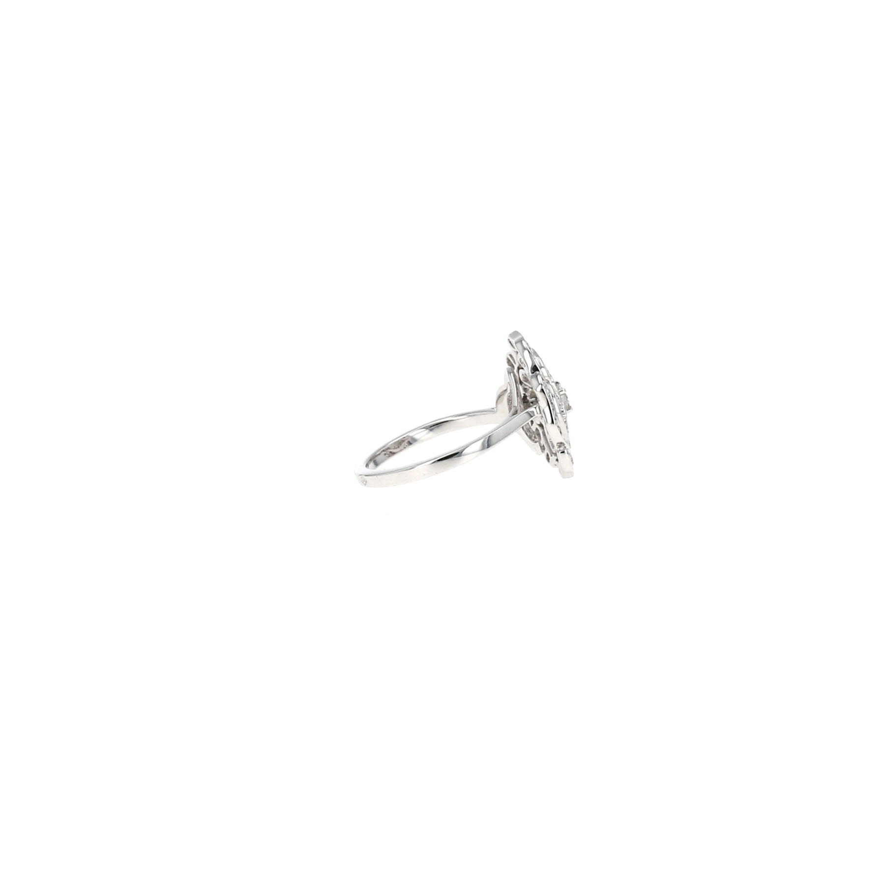 Chanel Bouton de Camélia ring in white gold and diamonds