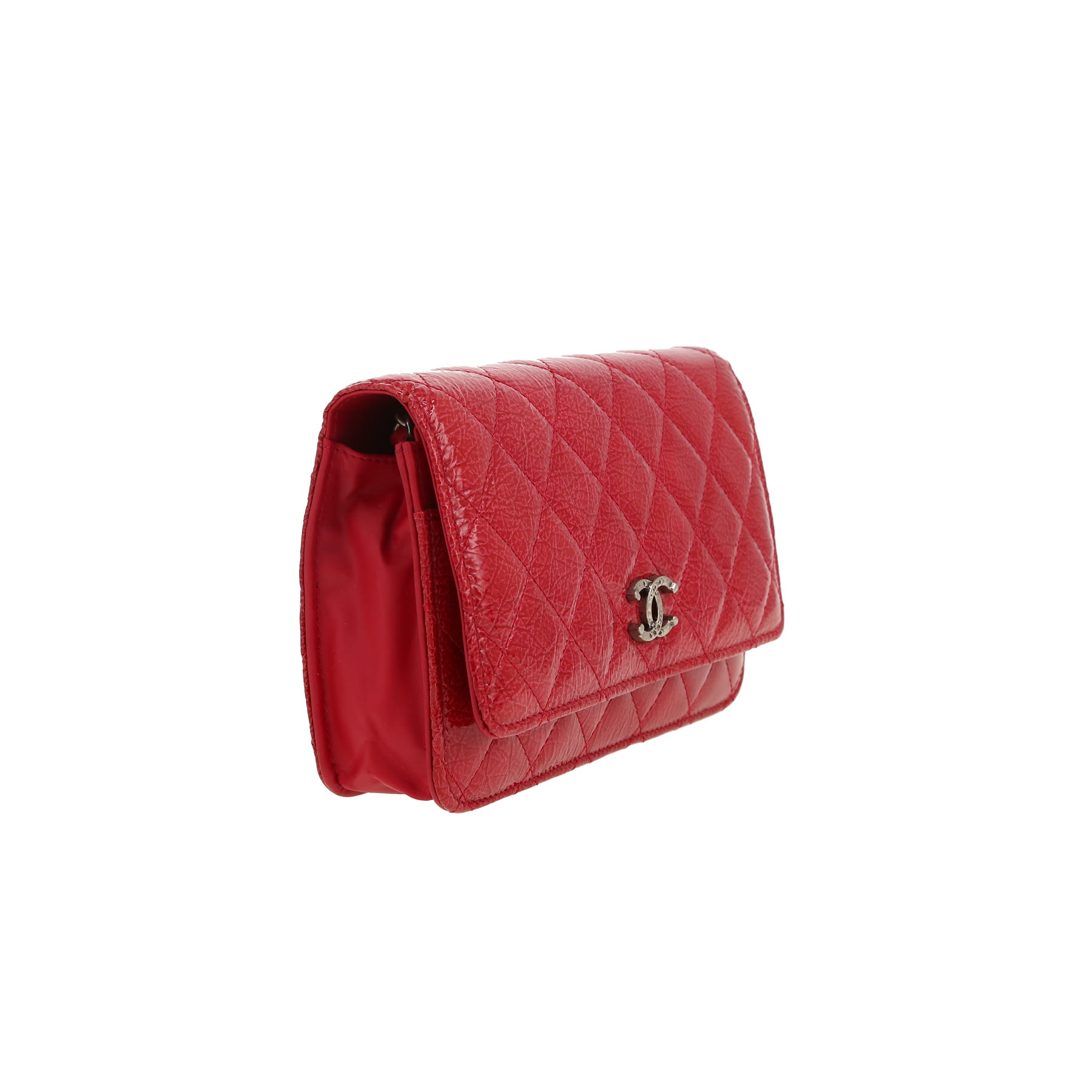 Chanel  Wallet on Chain shoulder bag  in red patent quilted leather