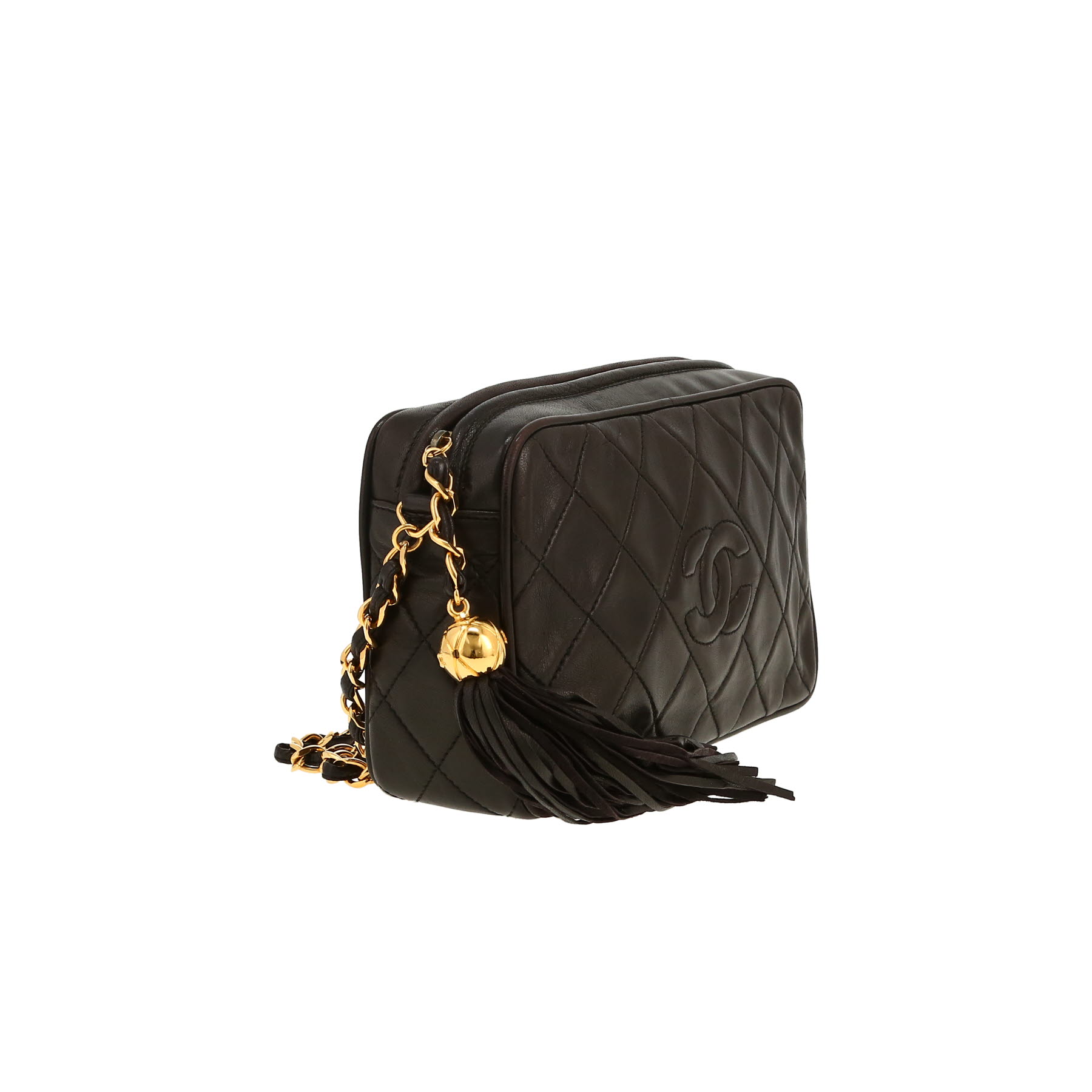 Chanel   shoulder bag  in black quilted leather