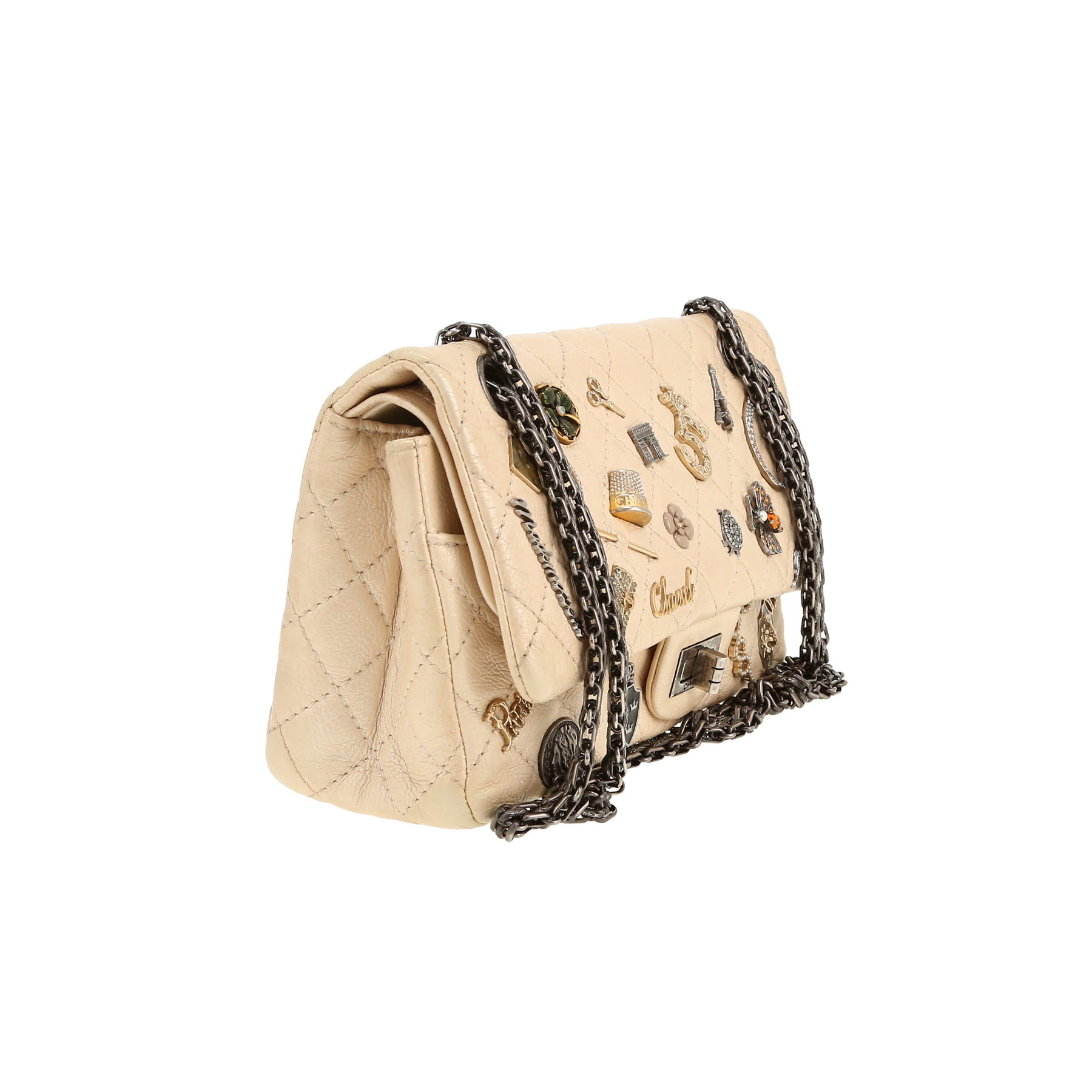 Chanel  2.55 shoulder bag  in beige quilted leather