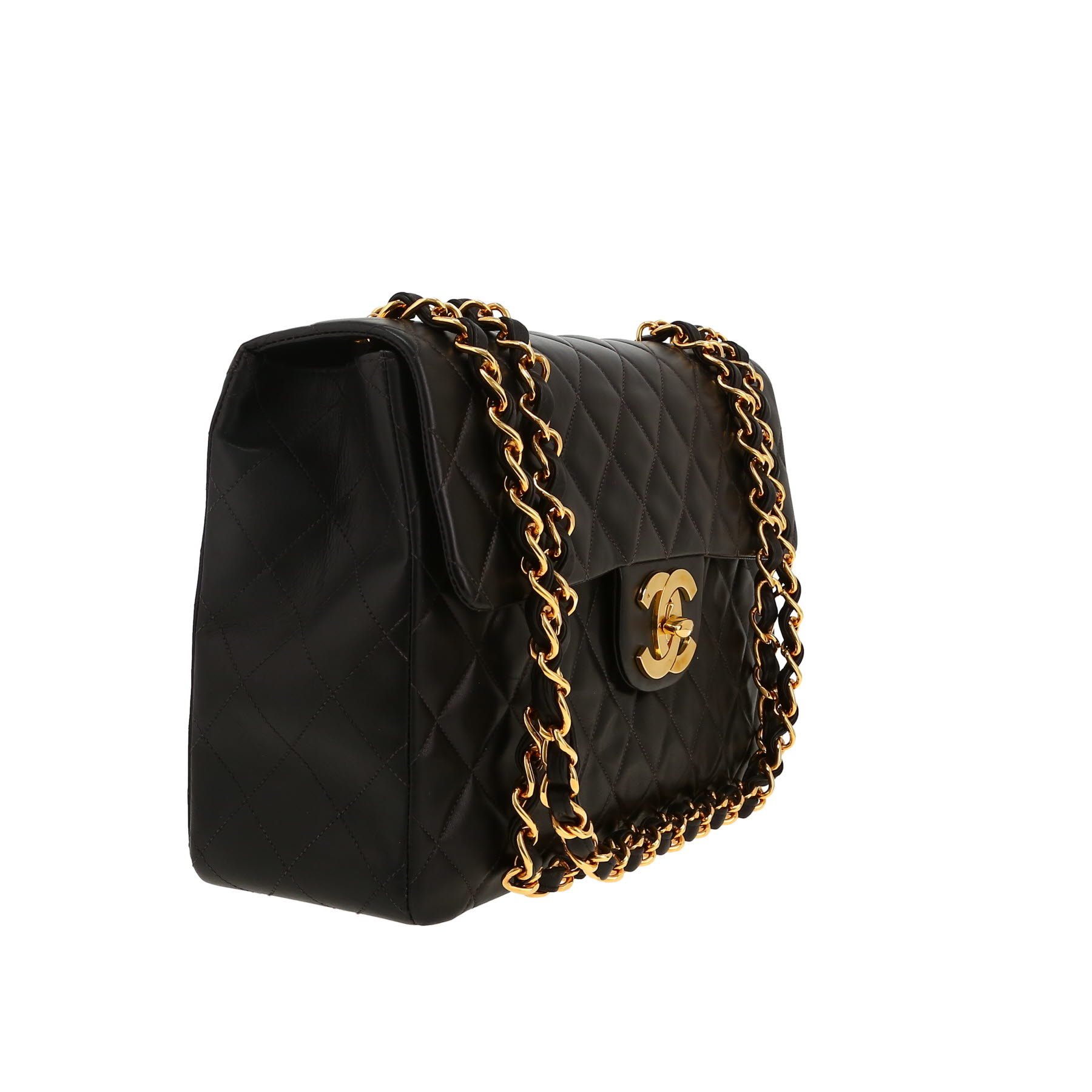 Chanel  Timeless Maxi Jumbo handbag  in black quilted leather