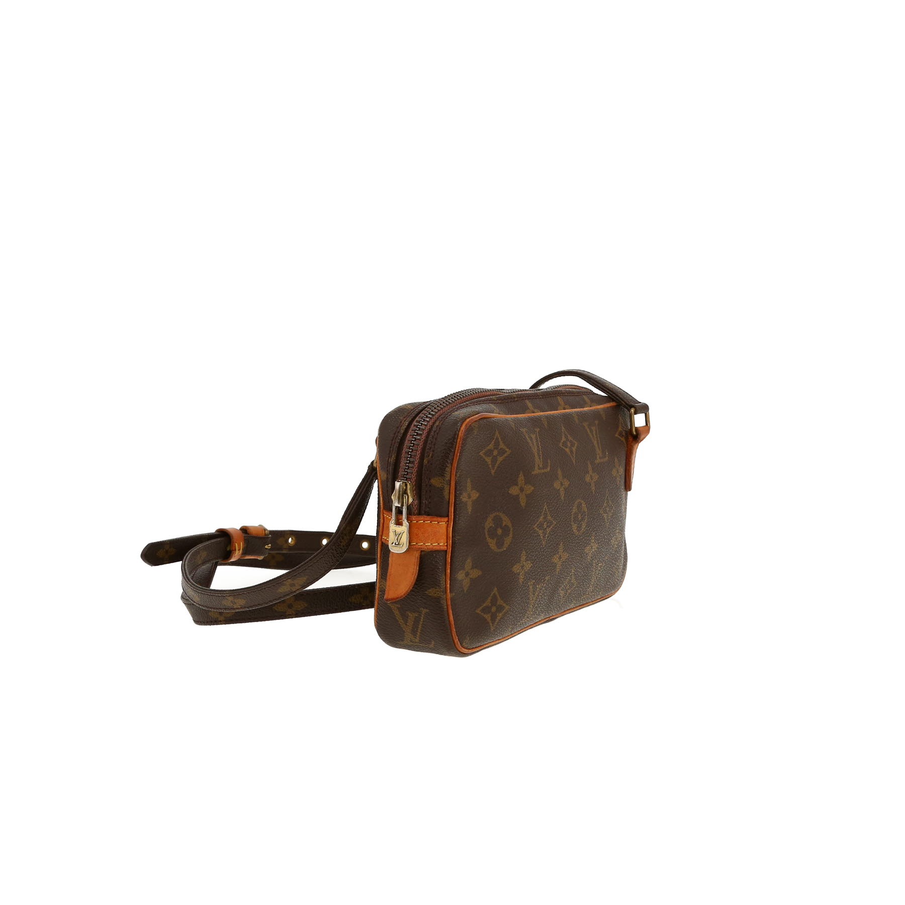 Louis Vuitton   shoulder bag  in brown monogram canvas  and natural leather