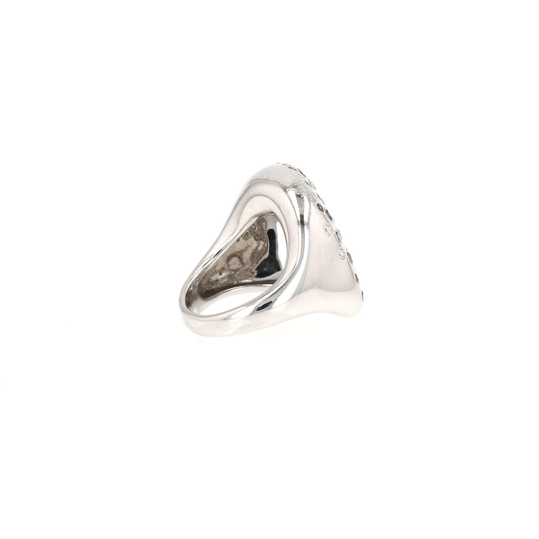 De Beers Talisman ring in white gold, diamonds and diamonds