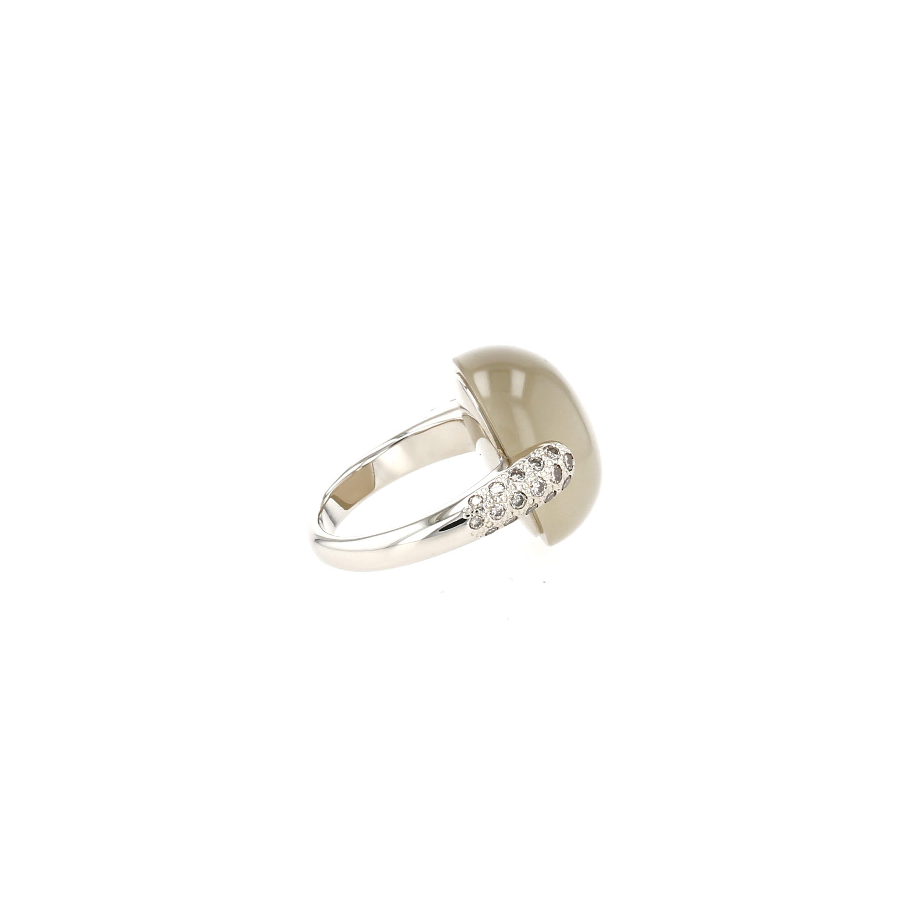 Pomellato Luna large model ring in Non-rhodium-plated white gold, chalcedony and diamonds