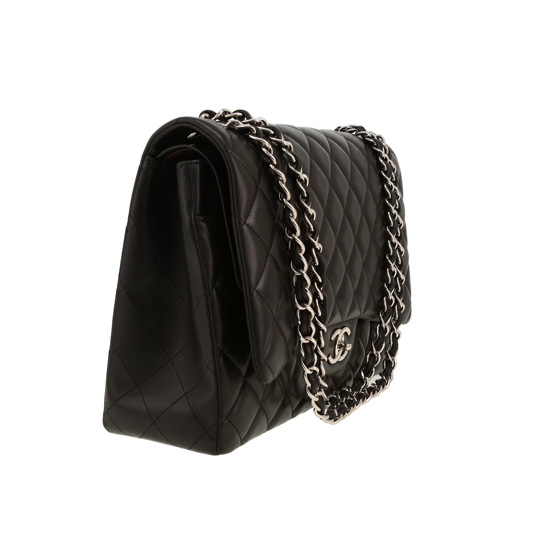 Chanel  Timeless Maxi Jumbo shoulder bag  in black quilted leather