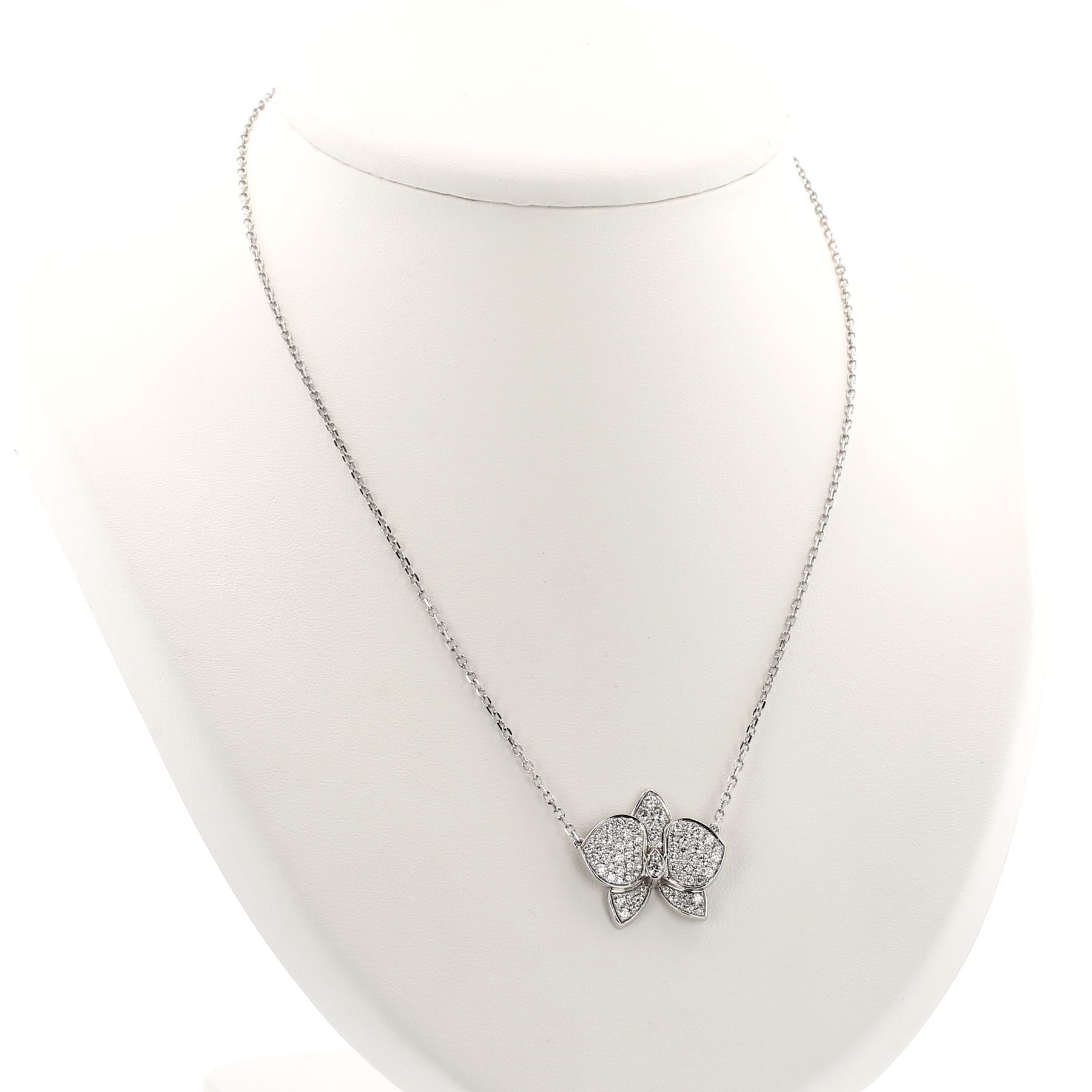 Cartier Caresse d'Orchidées necklace in white gold and diamonds