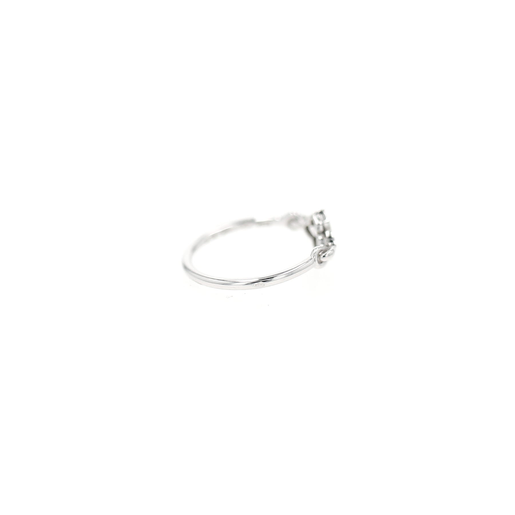 Bague Cartier Inde Mystérieuse en or blanc et diamants