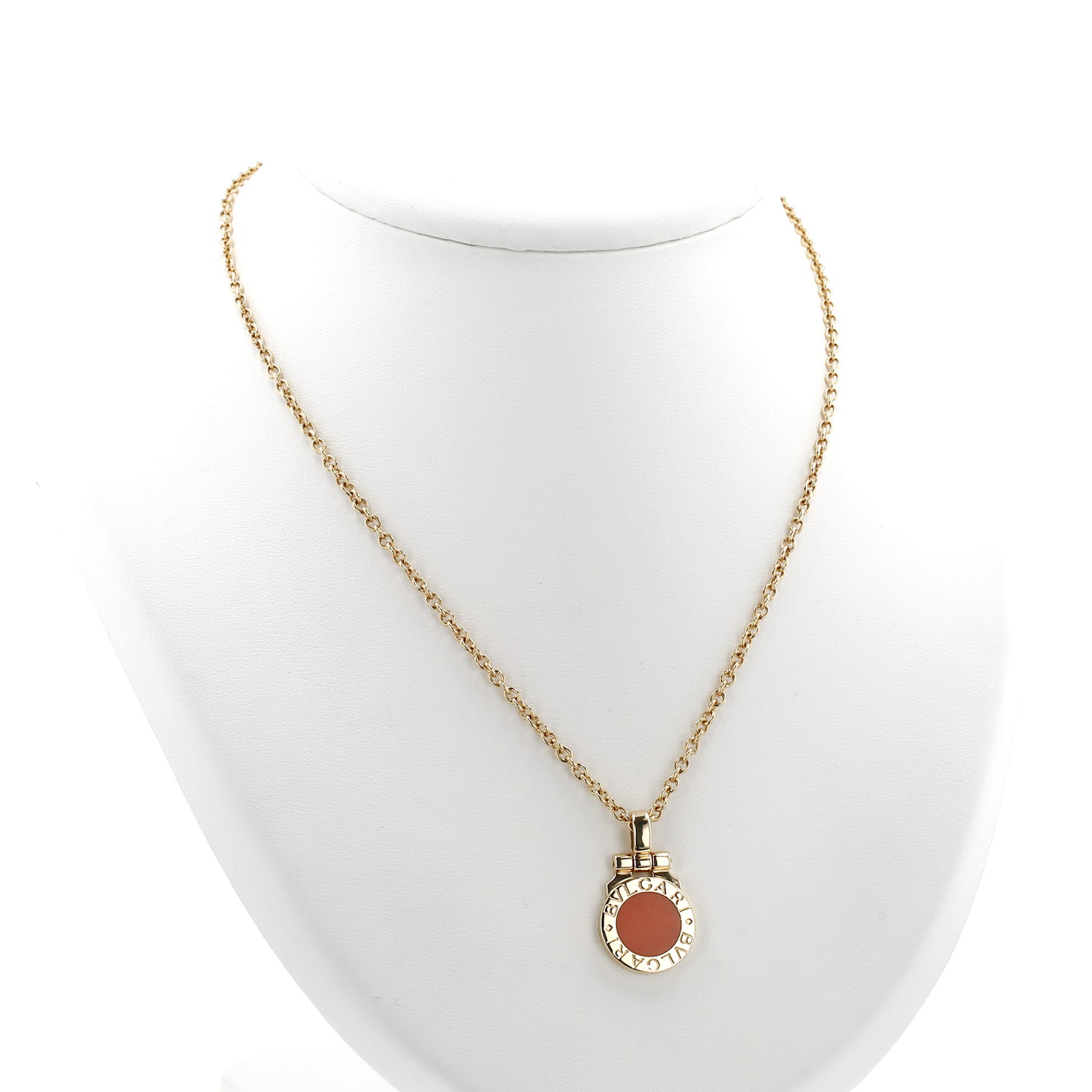 Bulgari Bulgari Bulgari necklace in yellow gold and coral