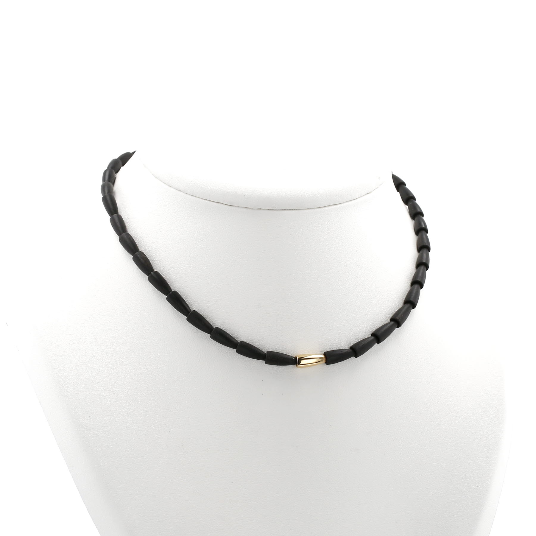 Vhernier Calla necklace in pink gold and ebony