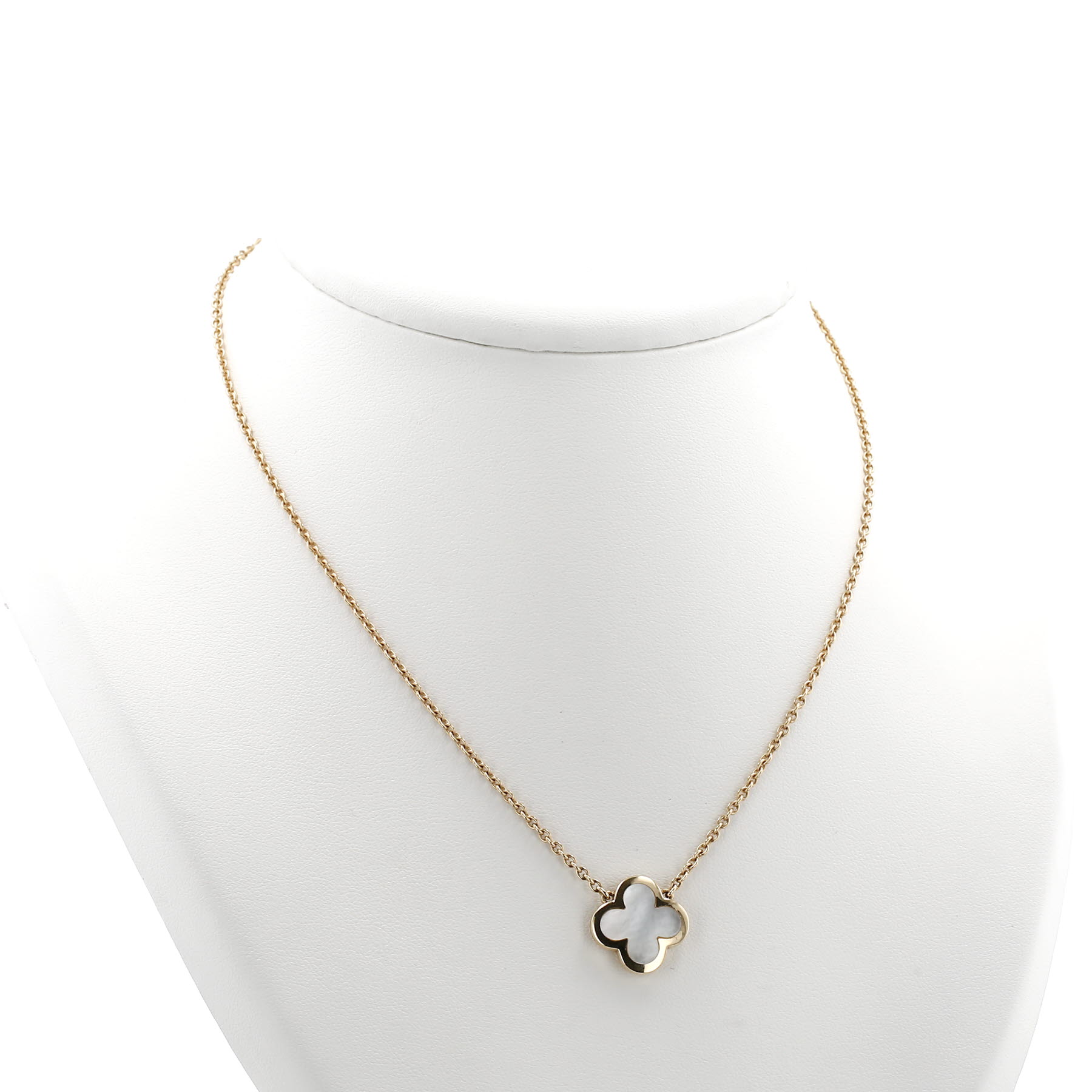 Collier Van Cleef & Arpels Pure Alhambra en or jaune et nacre