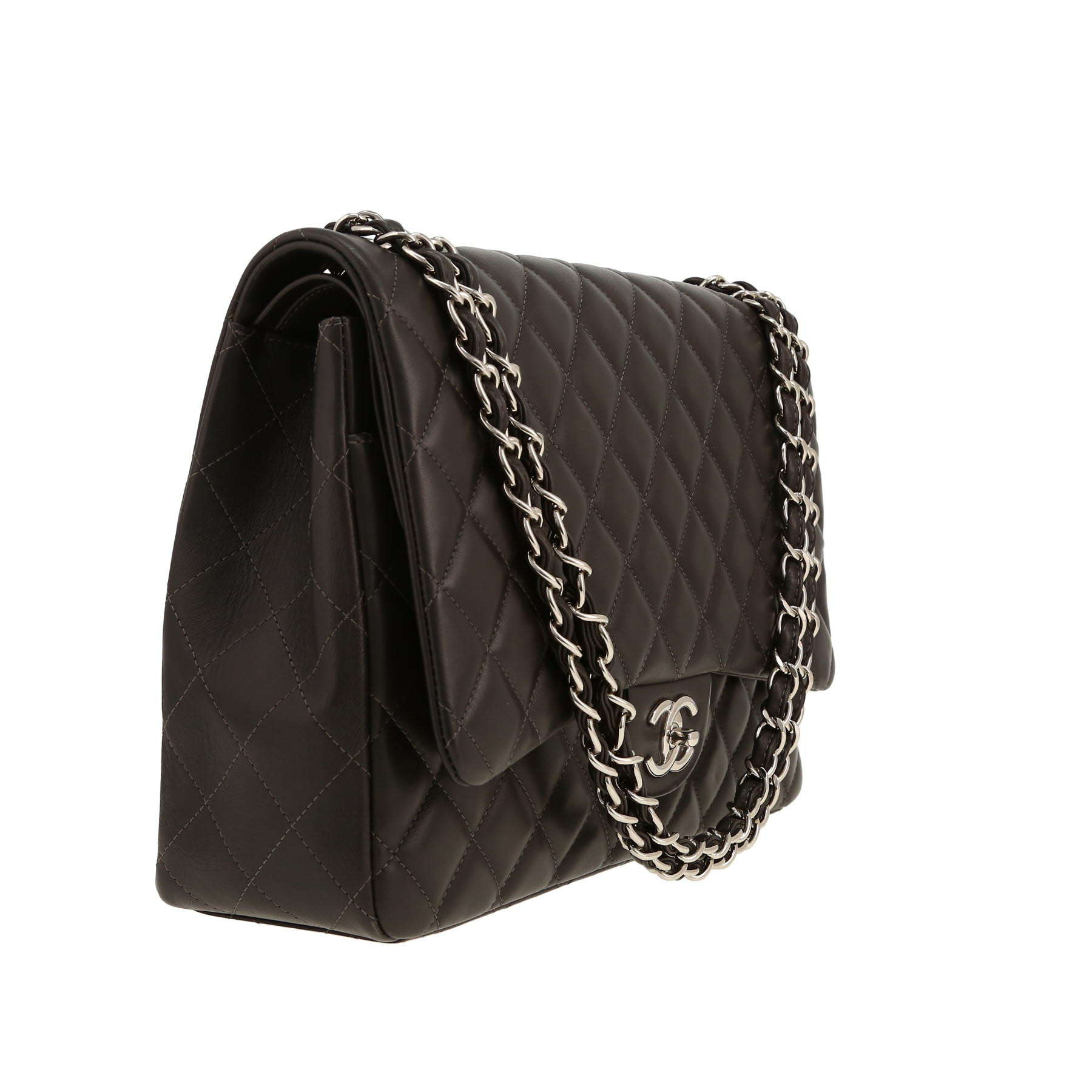 Chanel  Timeless Maxi Jumbo shoulder bag  in grey quilted leather