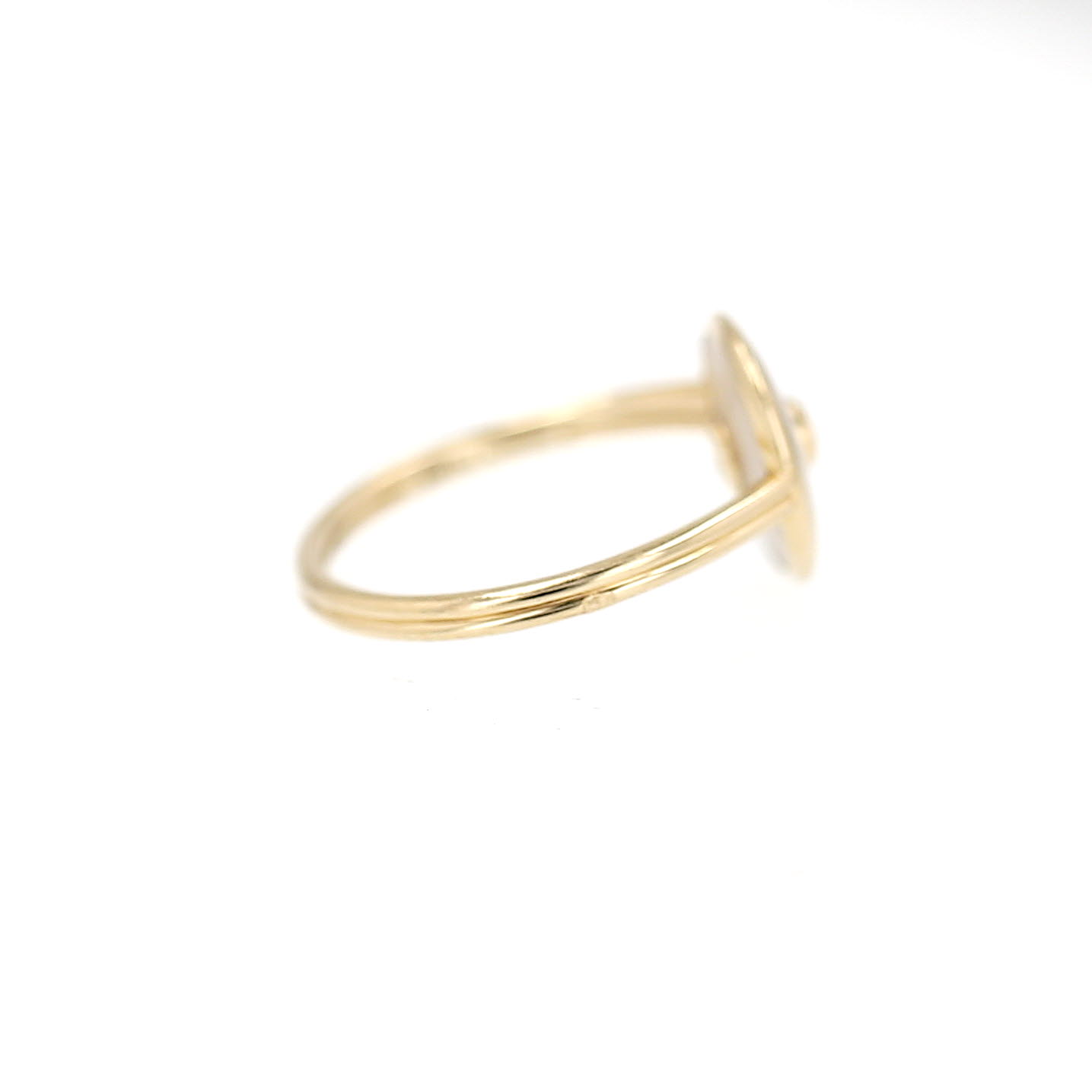 Cartier Amulette ring in yellow gold, diamond and mother of pearl