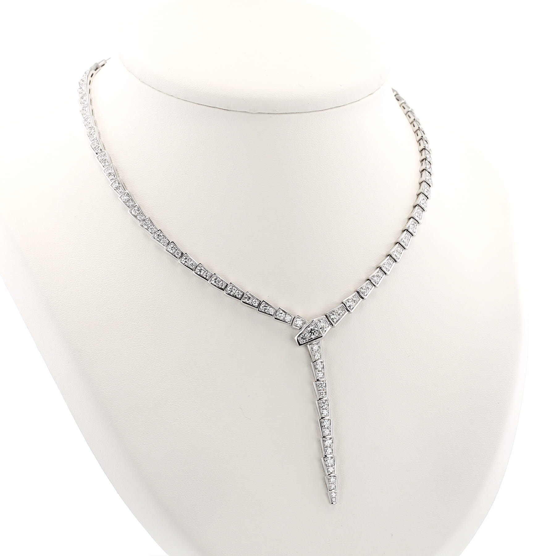 Bulgari Serpenti Viper small model necklace in white gold and diamonds