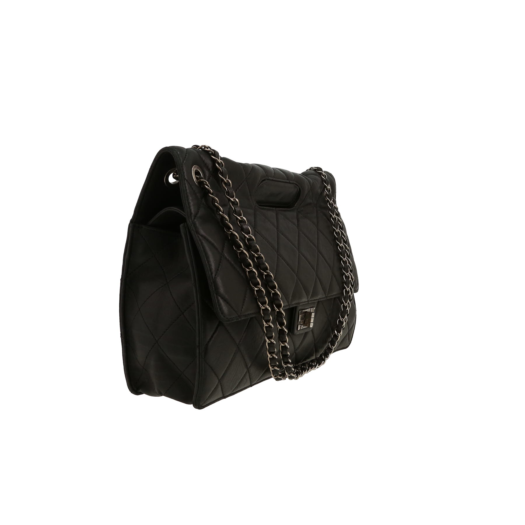 Chanel  2.55 handbag  in black quilted leather