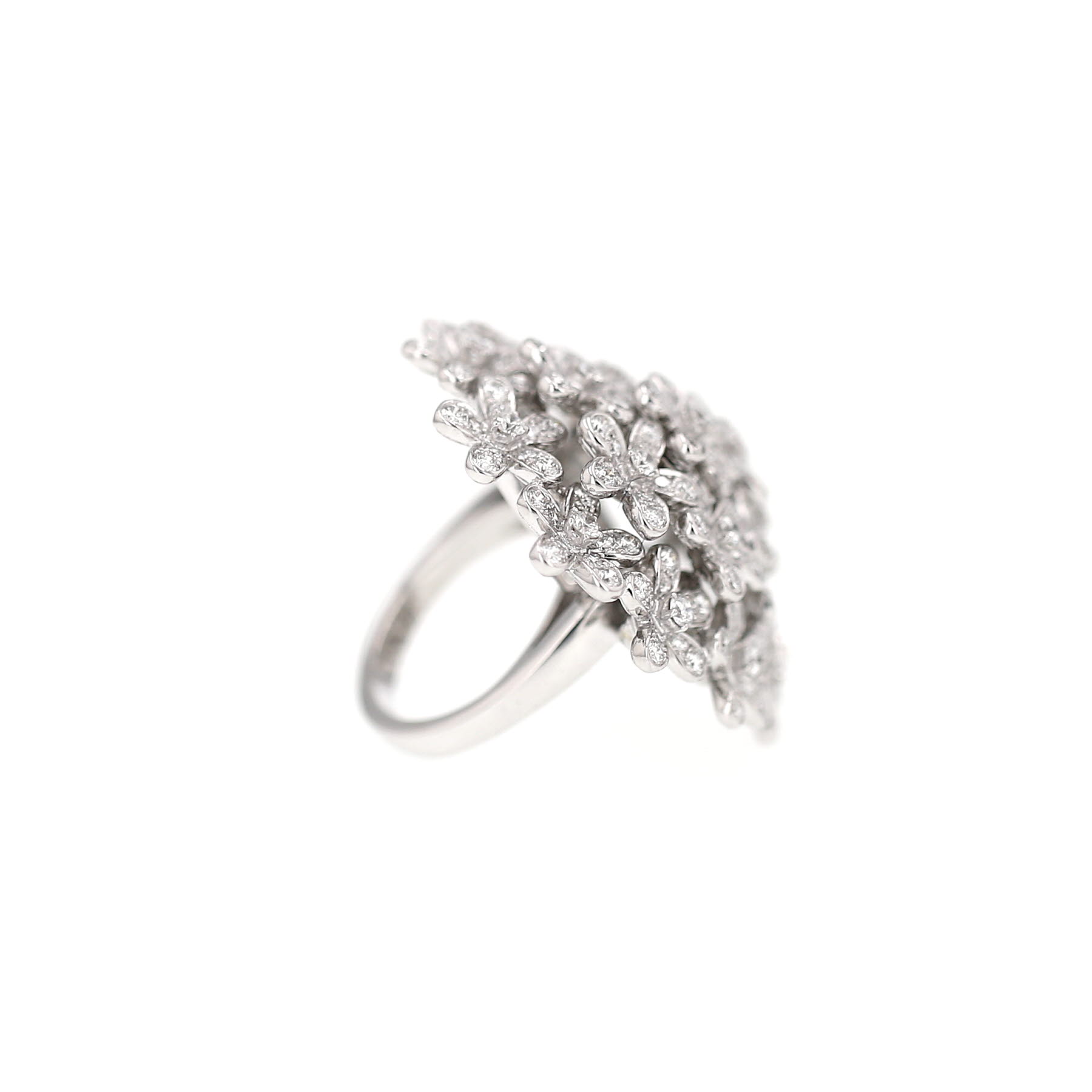 Van Cleef & Arpels Socrate large model ring in white gold and diamonds