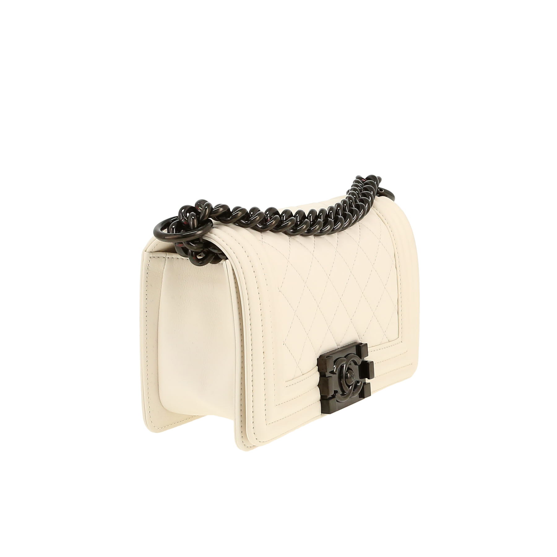 Chanel  Boy shoulder bag  in white quilted leather