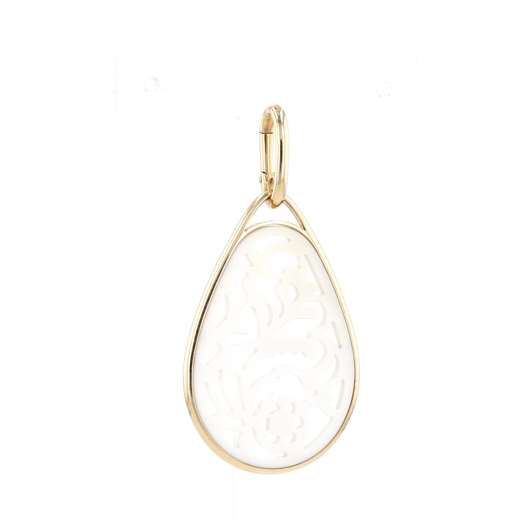 Pomellato Victoria pendant in yellow gold and resin