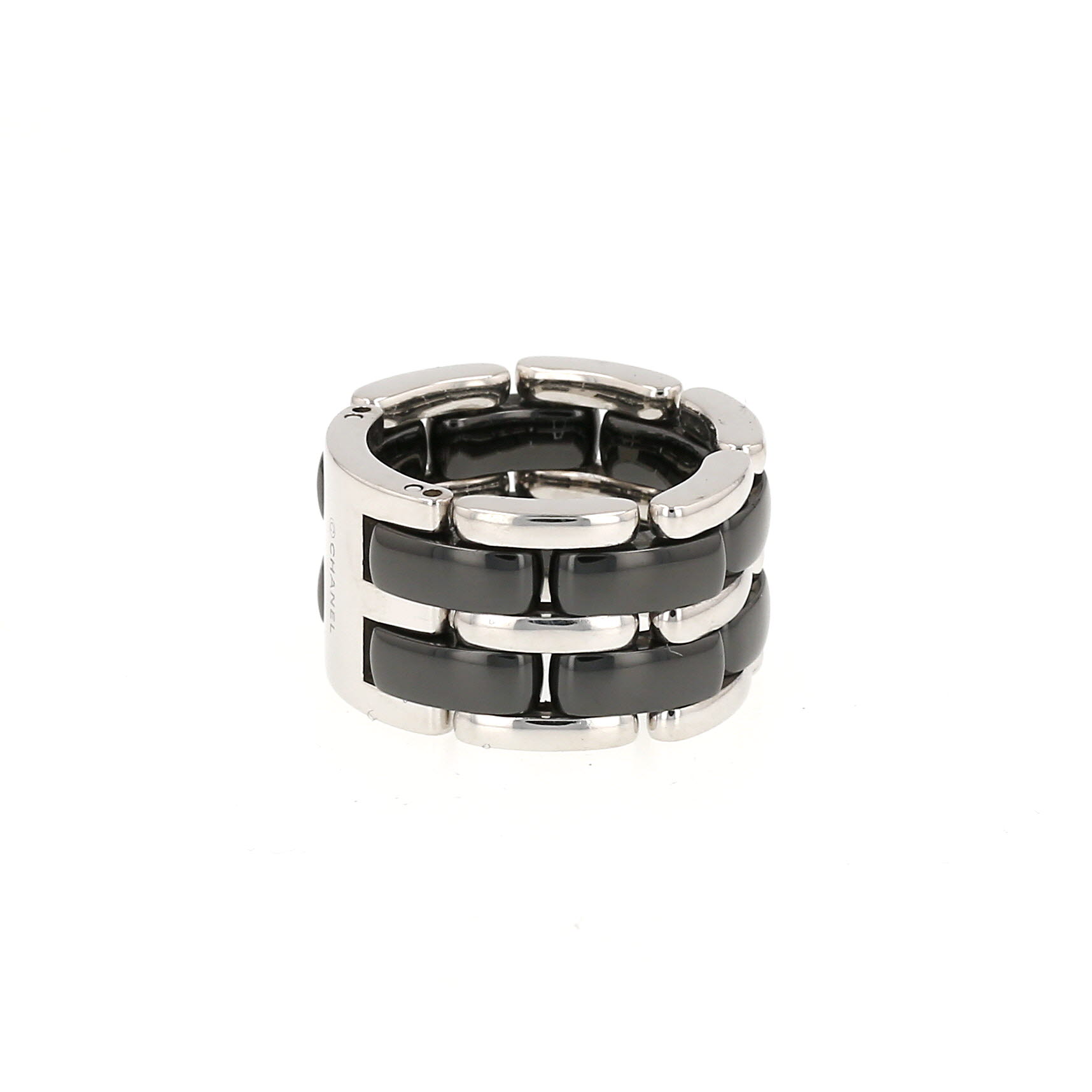 Flexible Chanel Ultra large model ring in white gold and ceramic