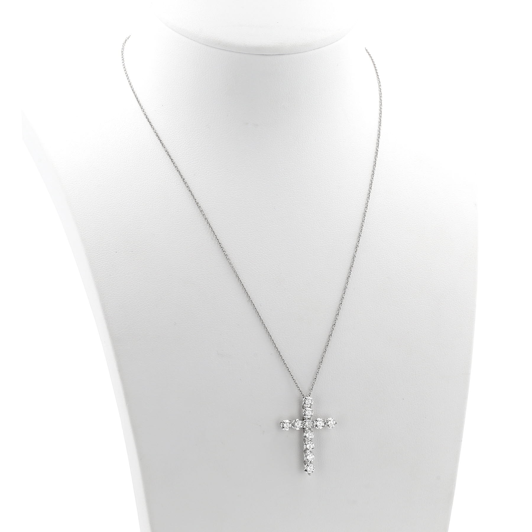 Tiffany 
Co  necklace in platinium and diamonds