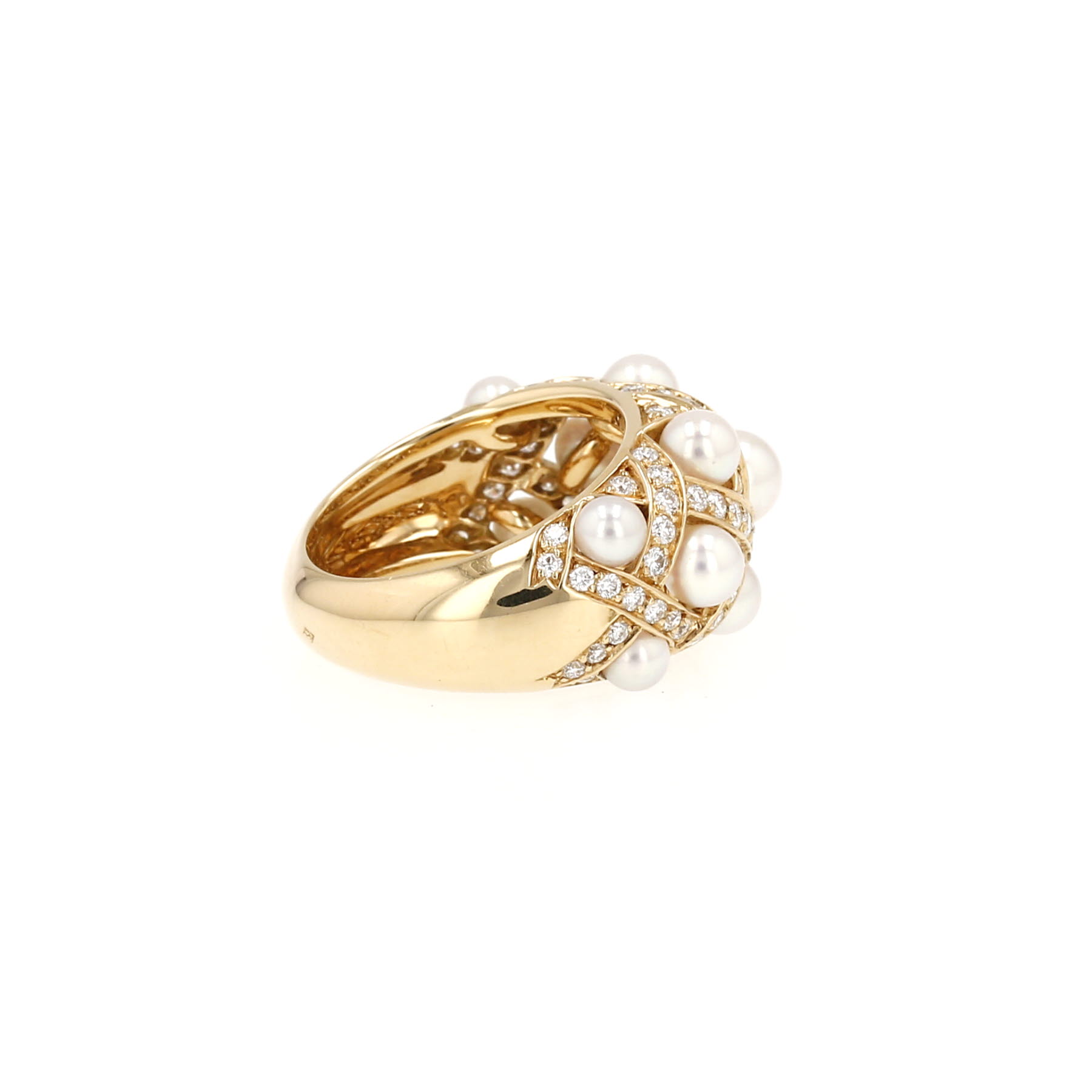 Chanel Baroque medium model ring in white gold, cultured pearls and diamonds