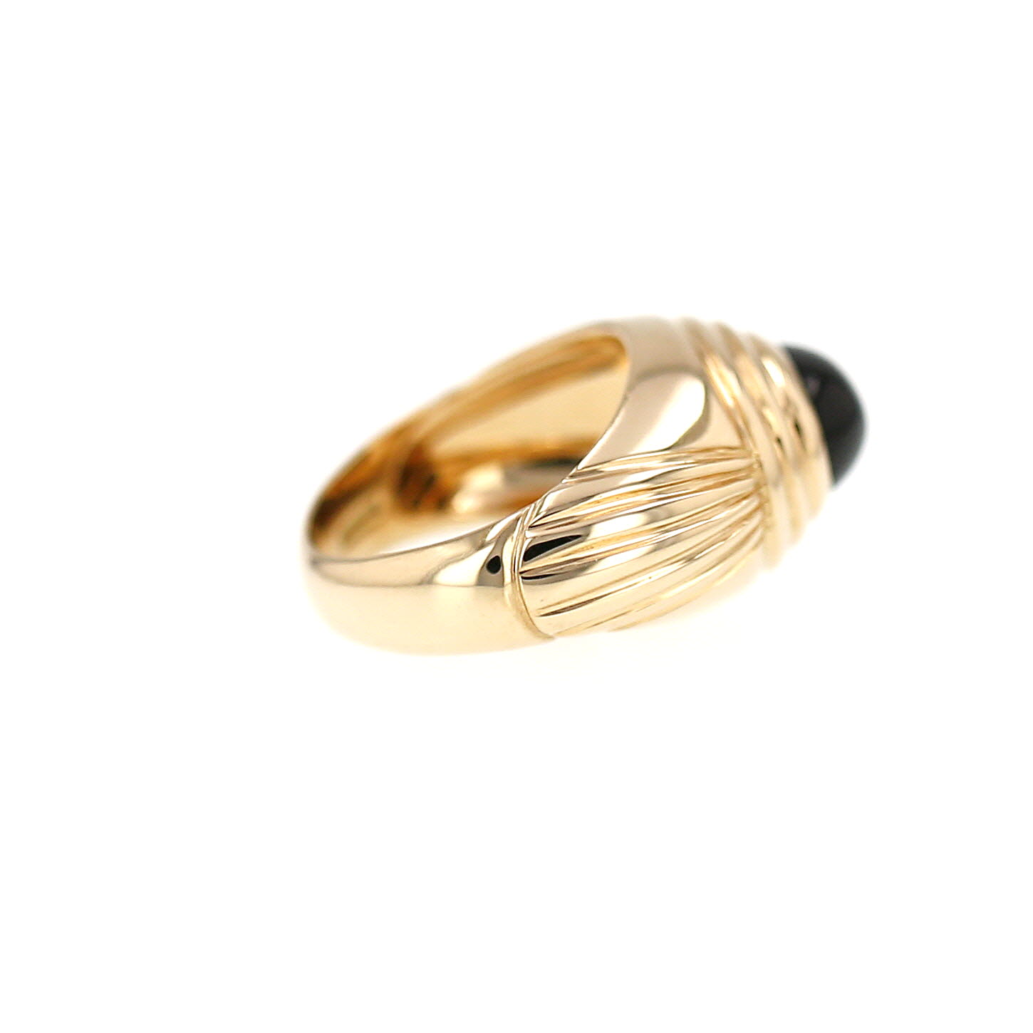 Boucheron Jaipur ring in yellow gold and peridot