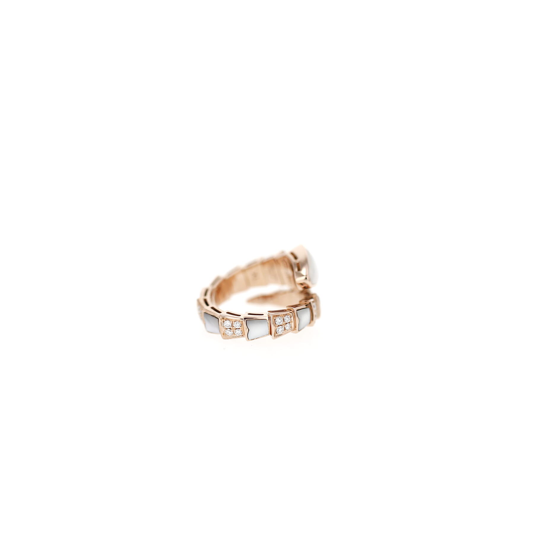 Anello Bulgari Serpenti Viper in oro rosa, diamanti e madreperla