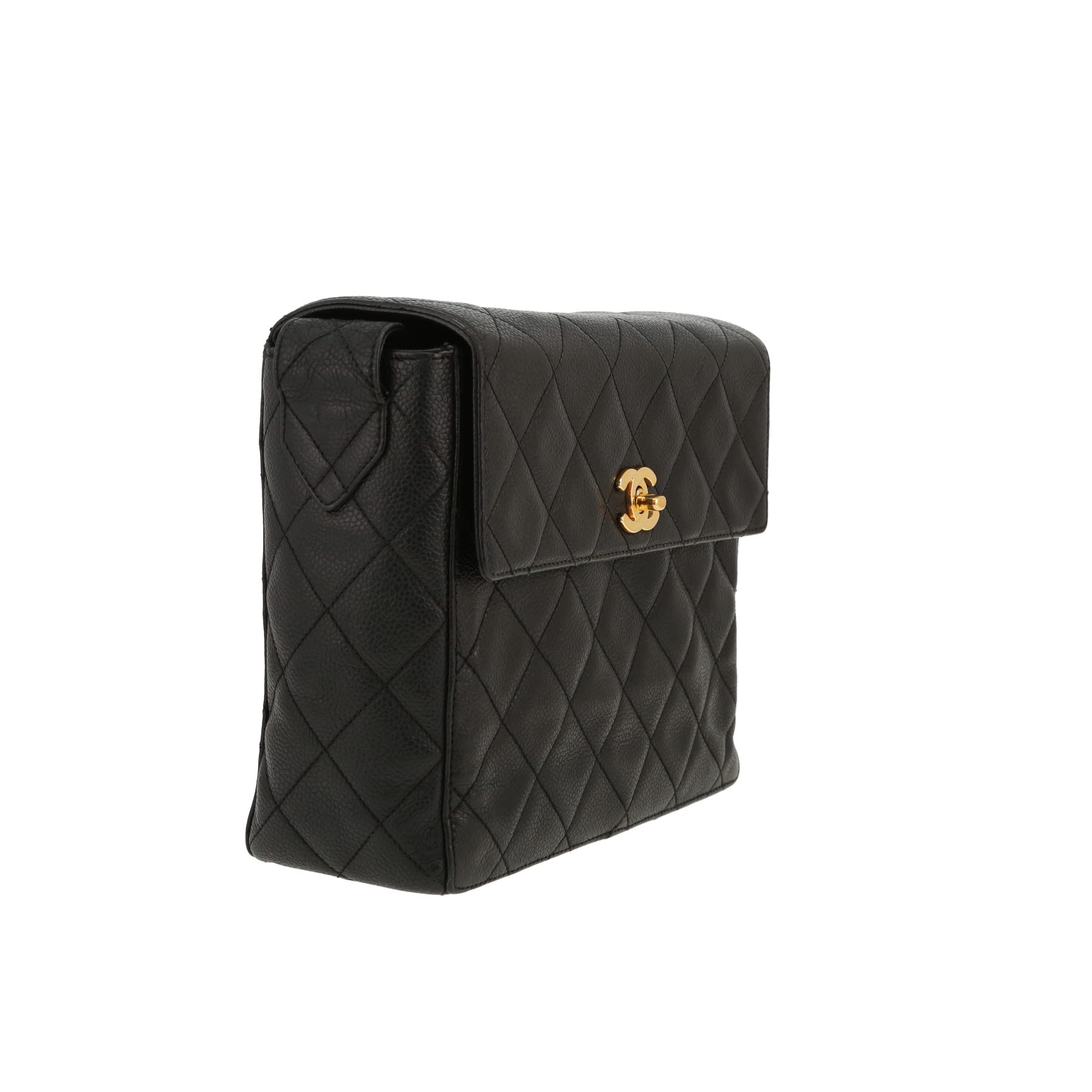 Chanel   handbag  in black quilted grained leather