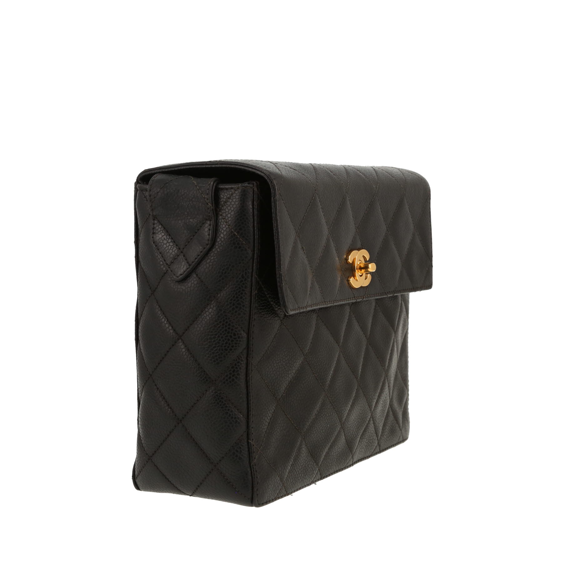 Chanel   shoulder bag  in black quilted leather