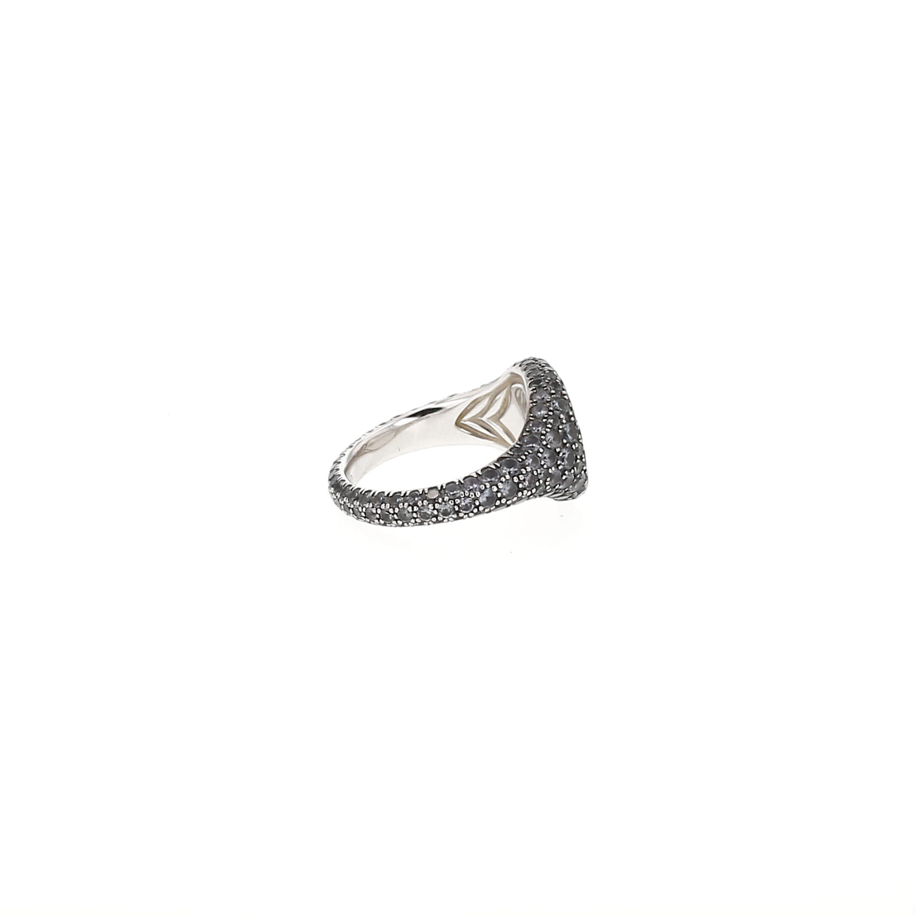 Bague chevalière David Yurman Pinky petit modèle en or blanc et grenats à changement de couleur