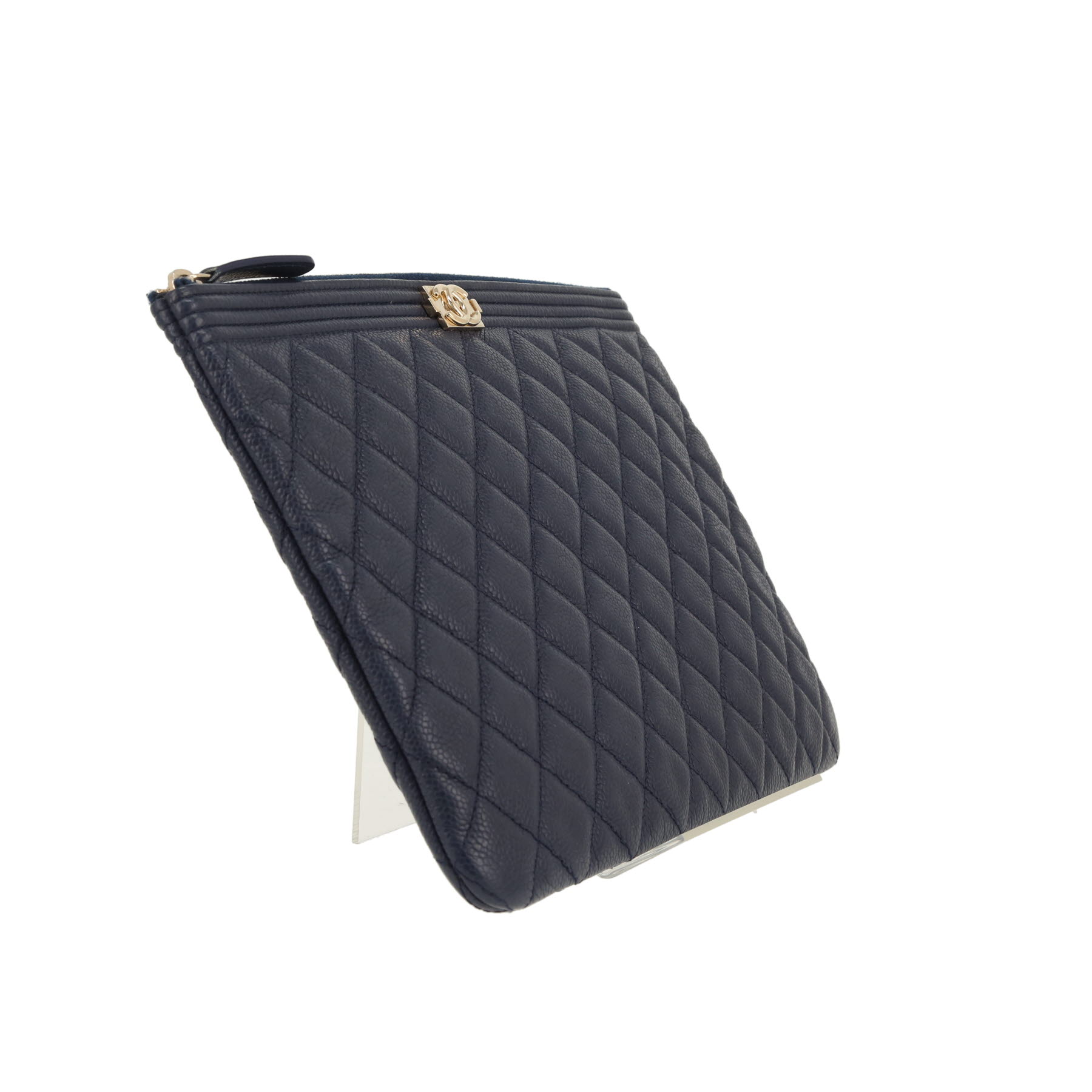 Pochette Chanel  Pochette en cuir grainé matelassé bleu