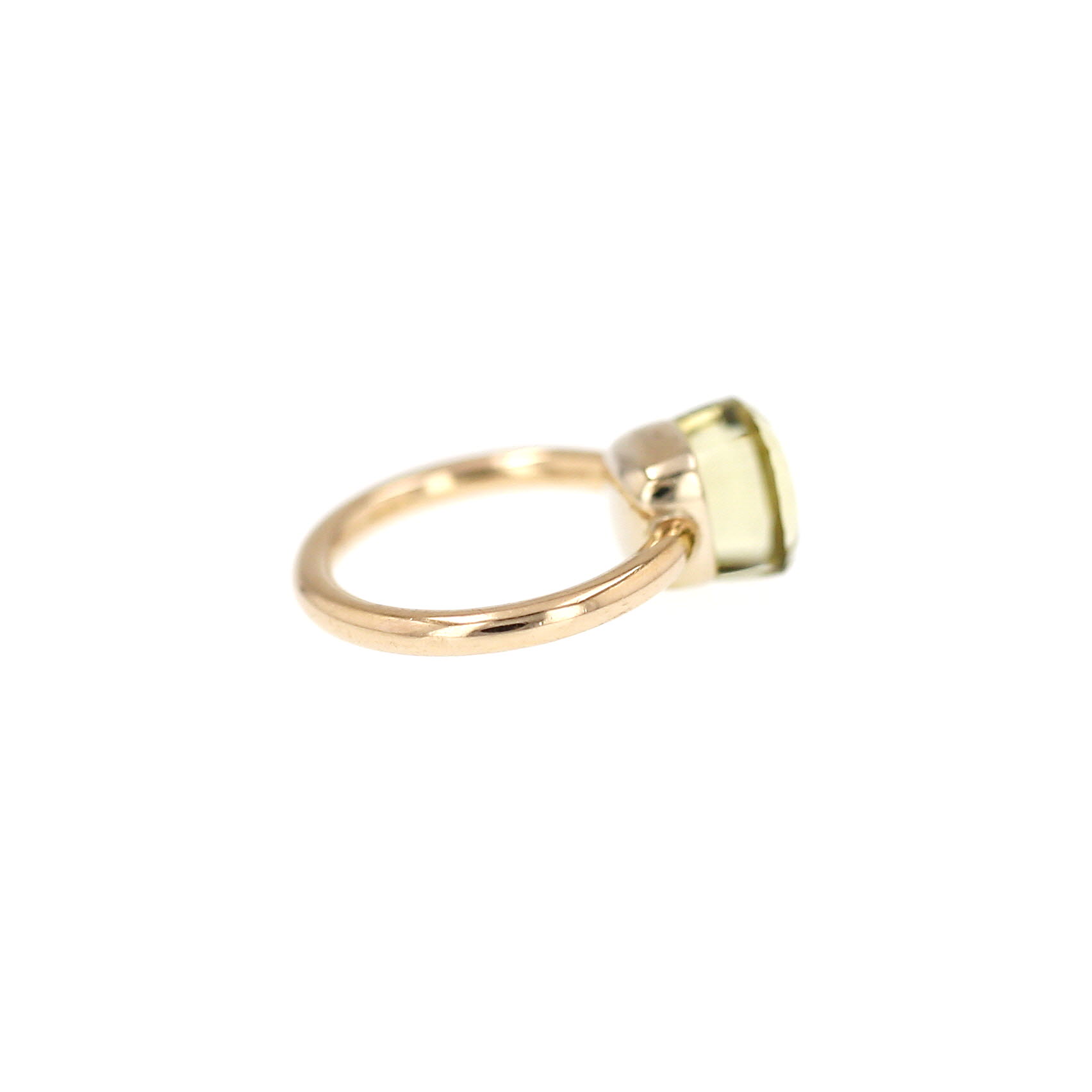 Pomellato Nudo Petit ring in pink gold and quartz