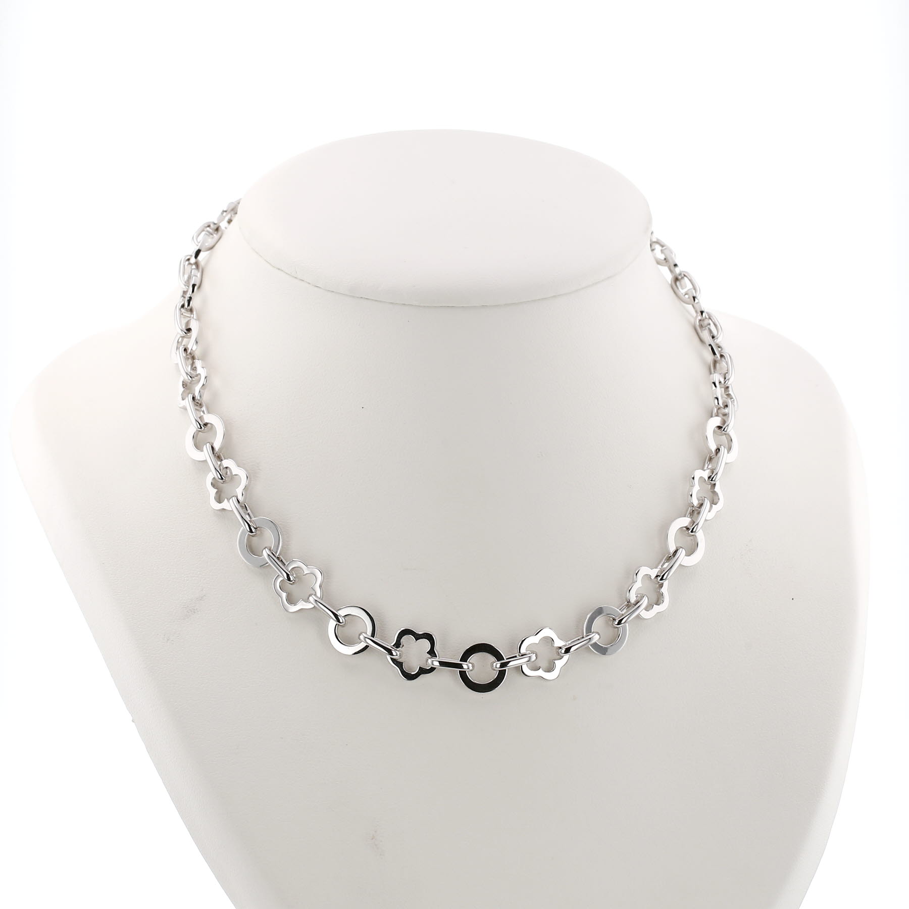 Collana Chanel Camelia in oro bianco