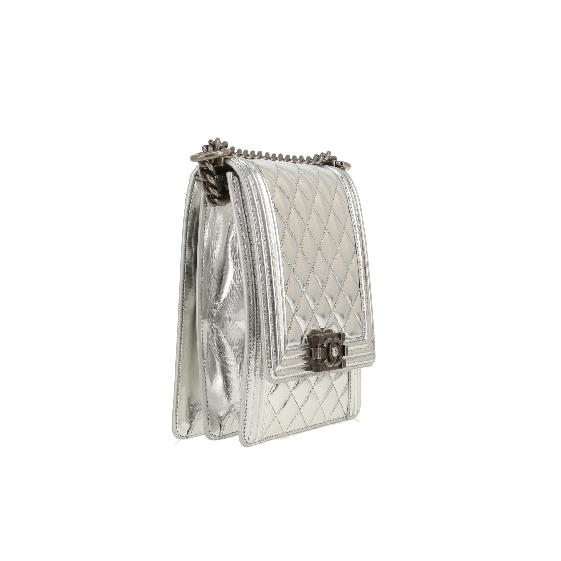 Chanel  Boy shoulder bag  in silver patent quilted leather