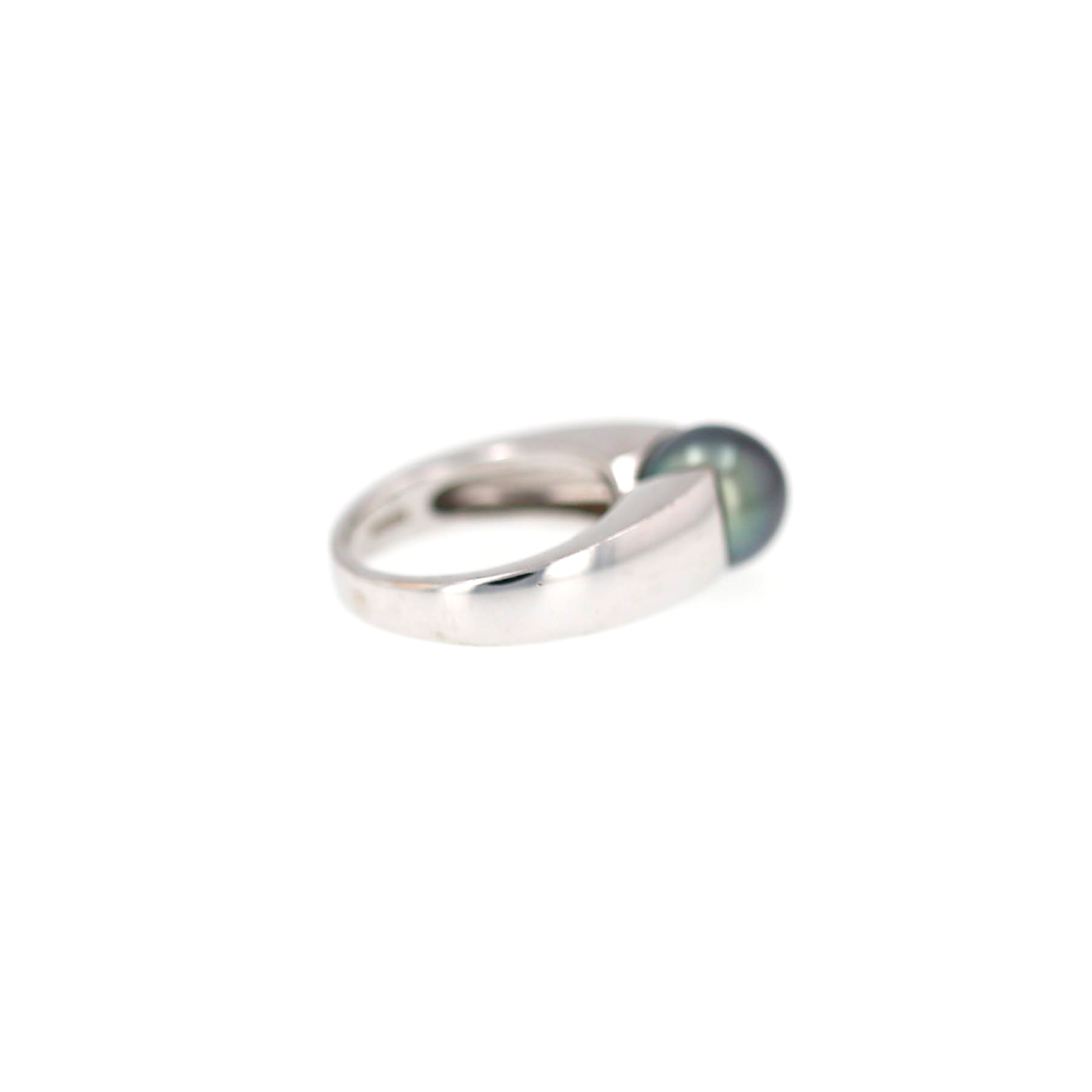 Boucheron  ring in white gold and cultured pearl