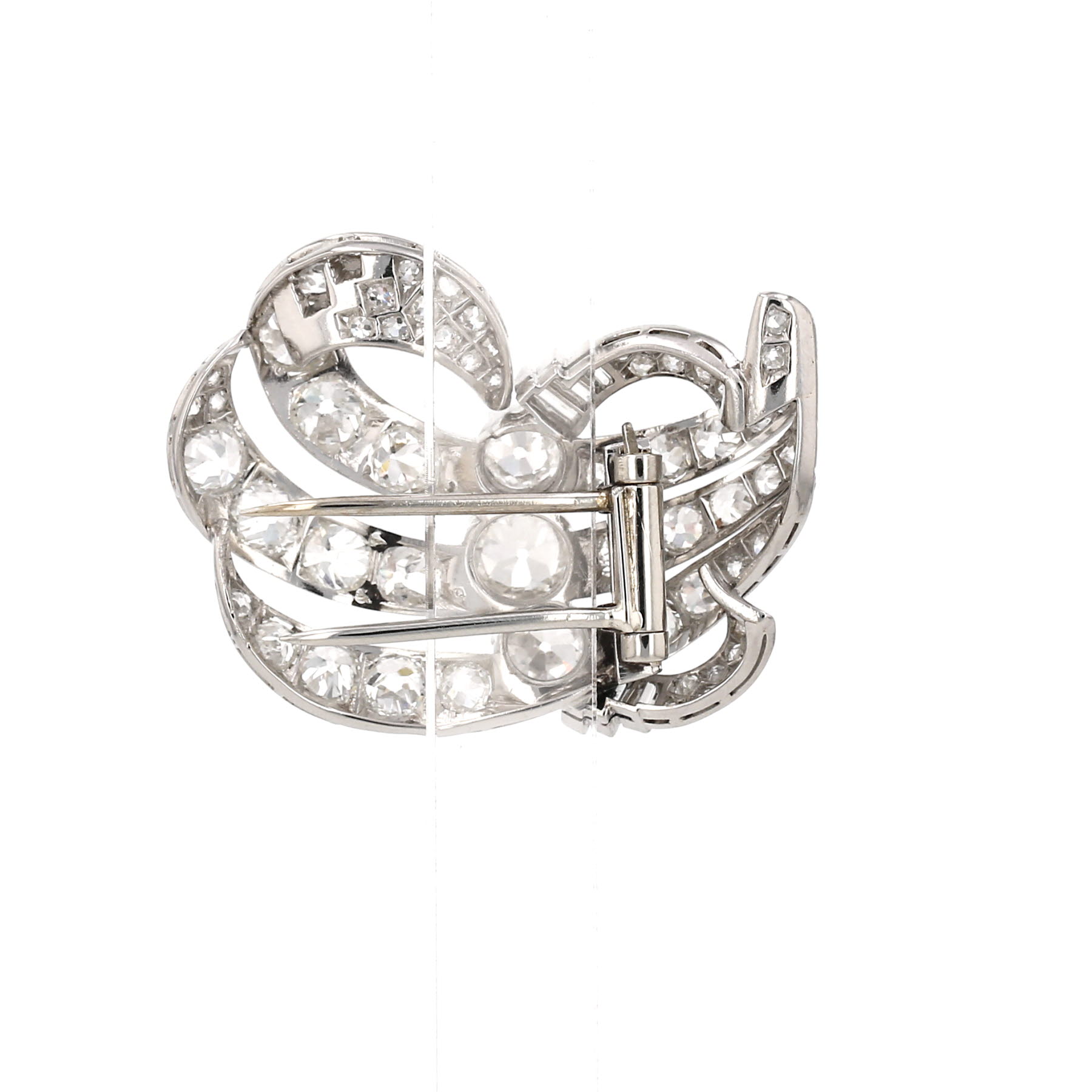 Vintage  brooch in platinium, white gold and diamonds