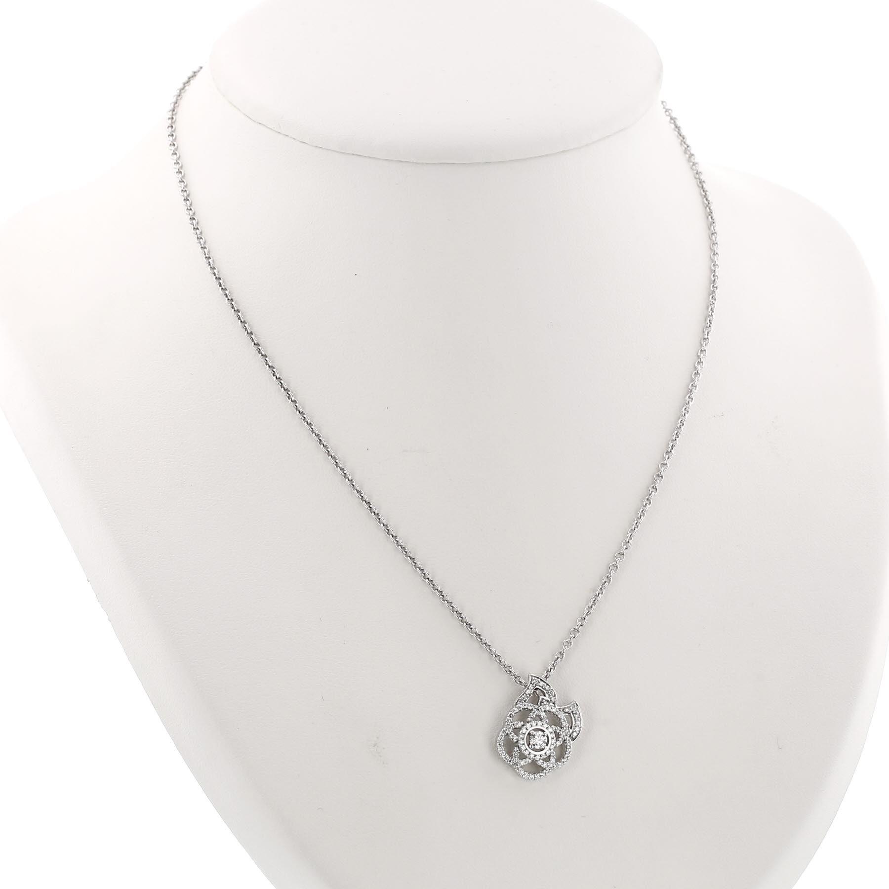 Chanel Camelia necklace in white gold and diamonds